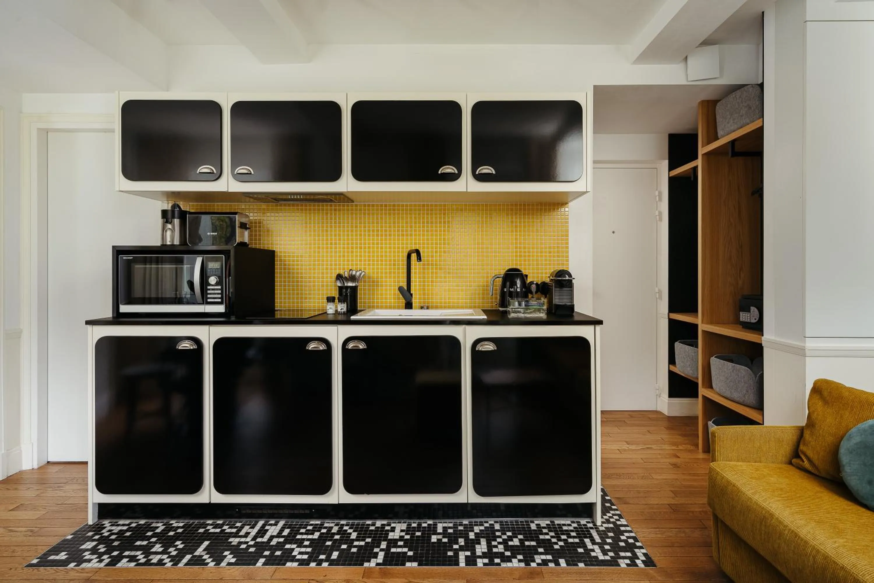 kitchen in My Maison In Paris - Louvre