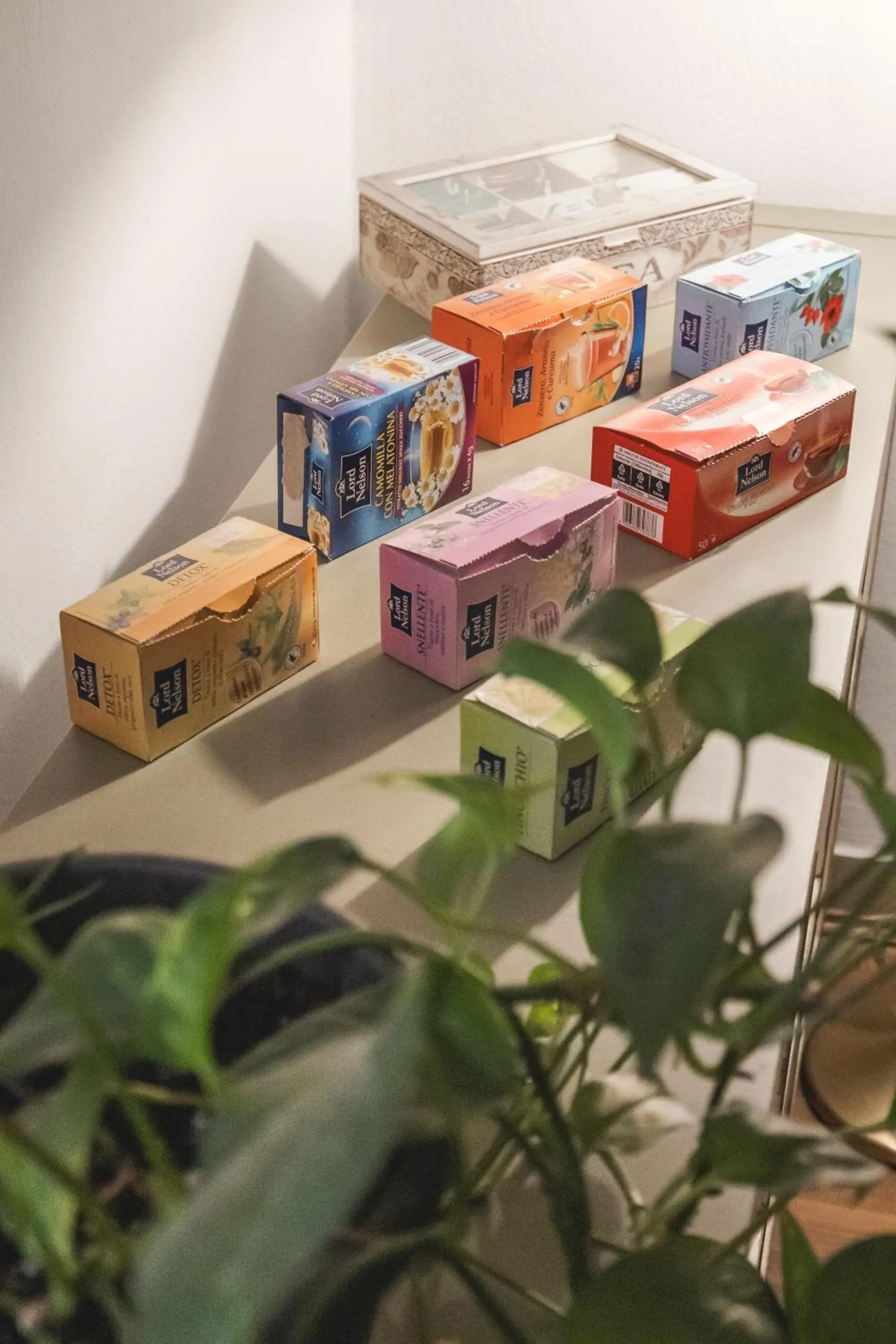 Coffee/tea facilities in Dante Suites