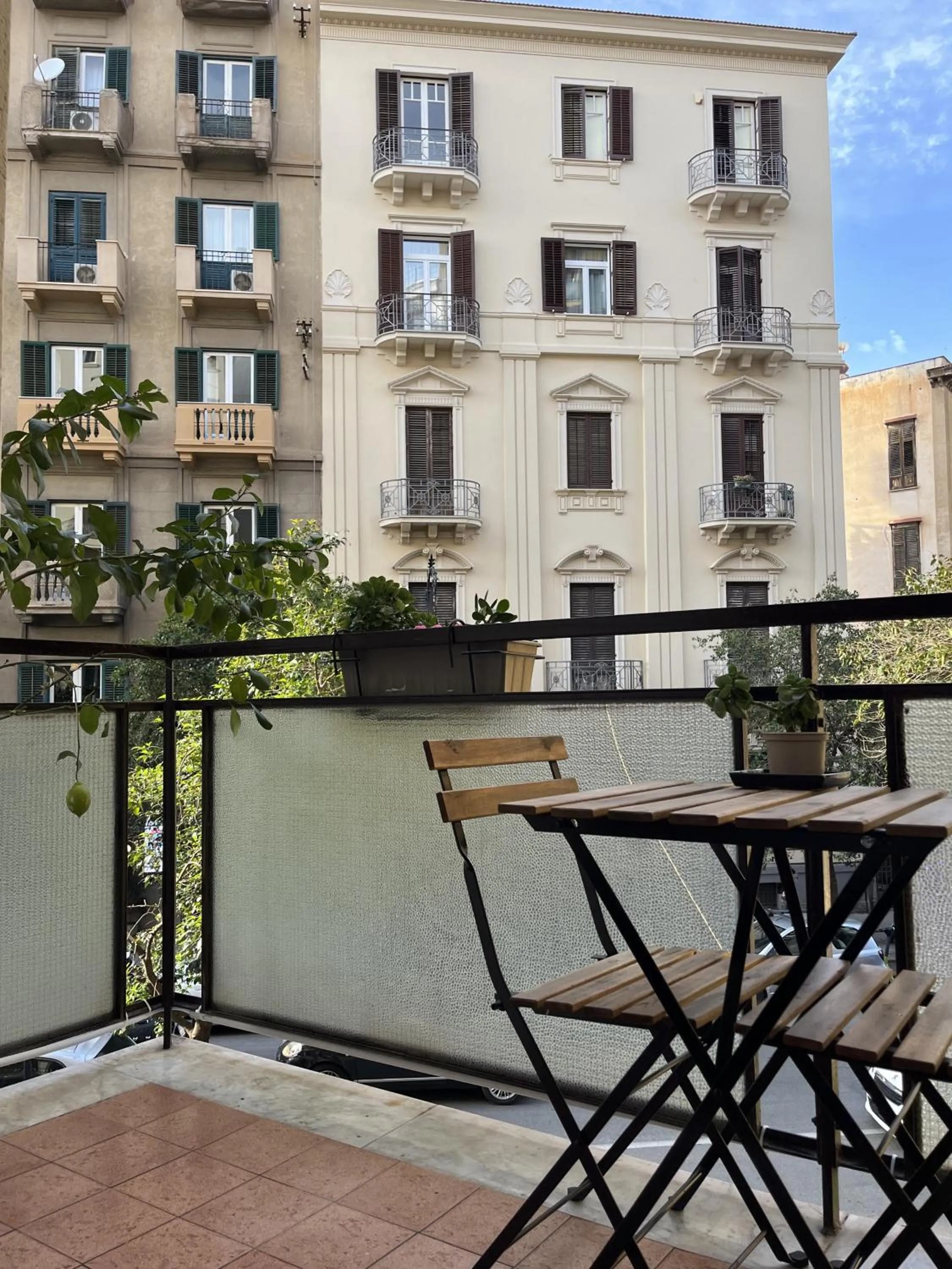 Property building in Dante Suites