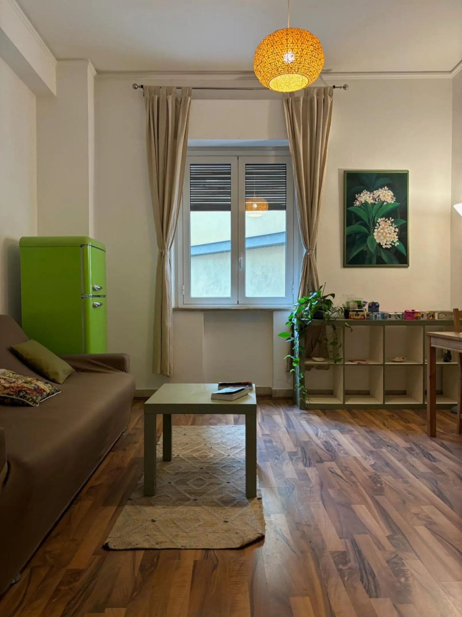 Coffee/tea facilities in Dante Suites