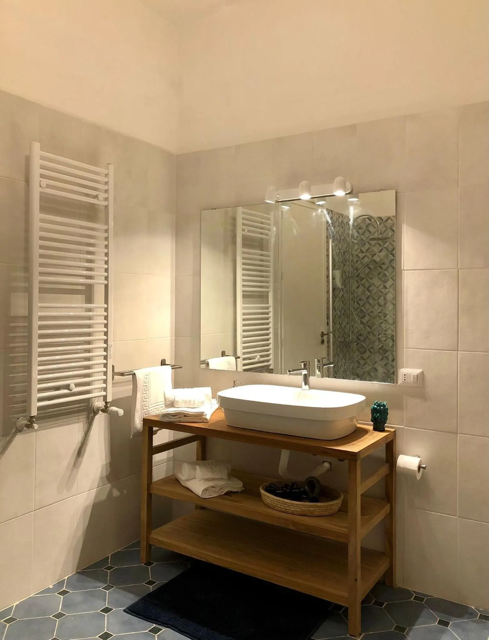 Bathroom in Dante Suites