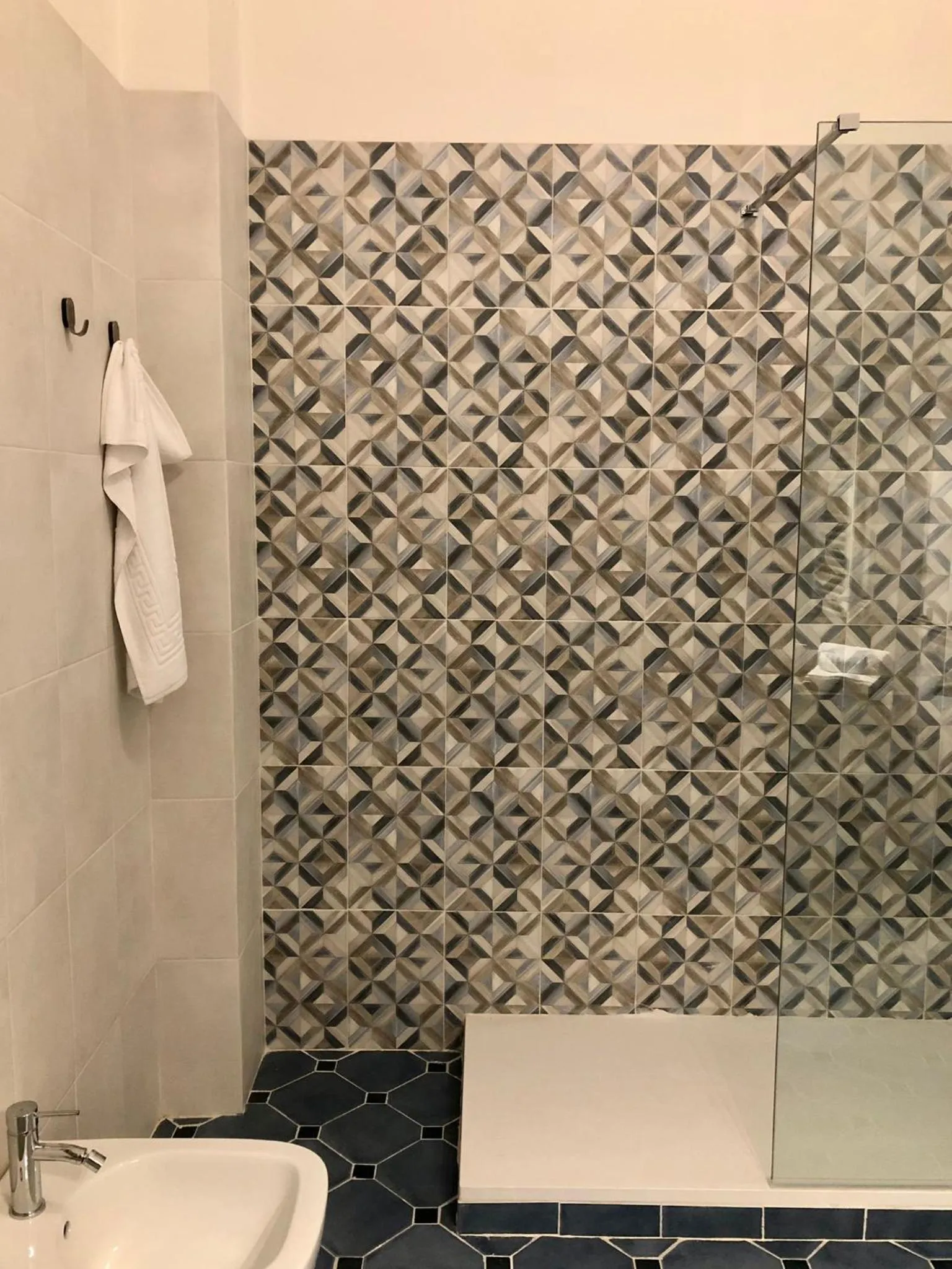 Shower in Dante Suites