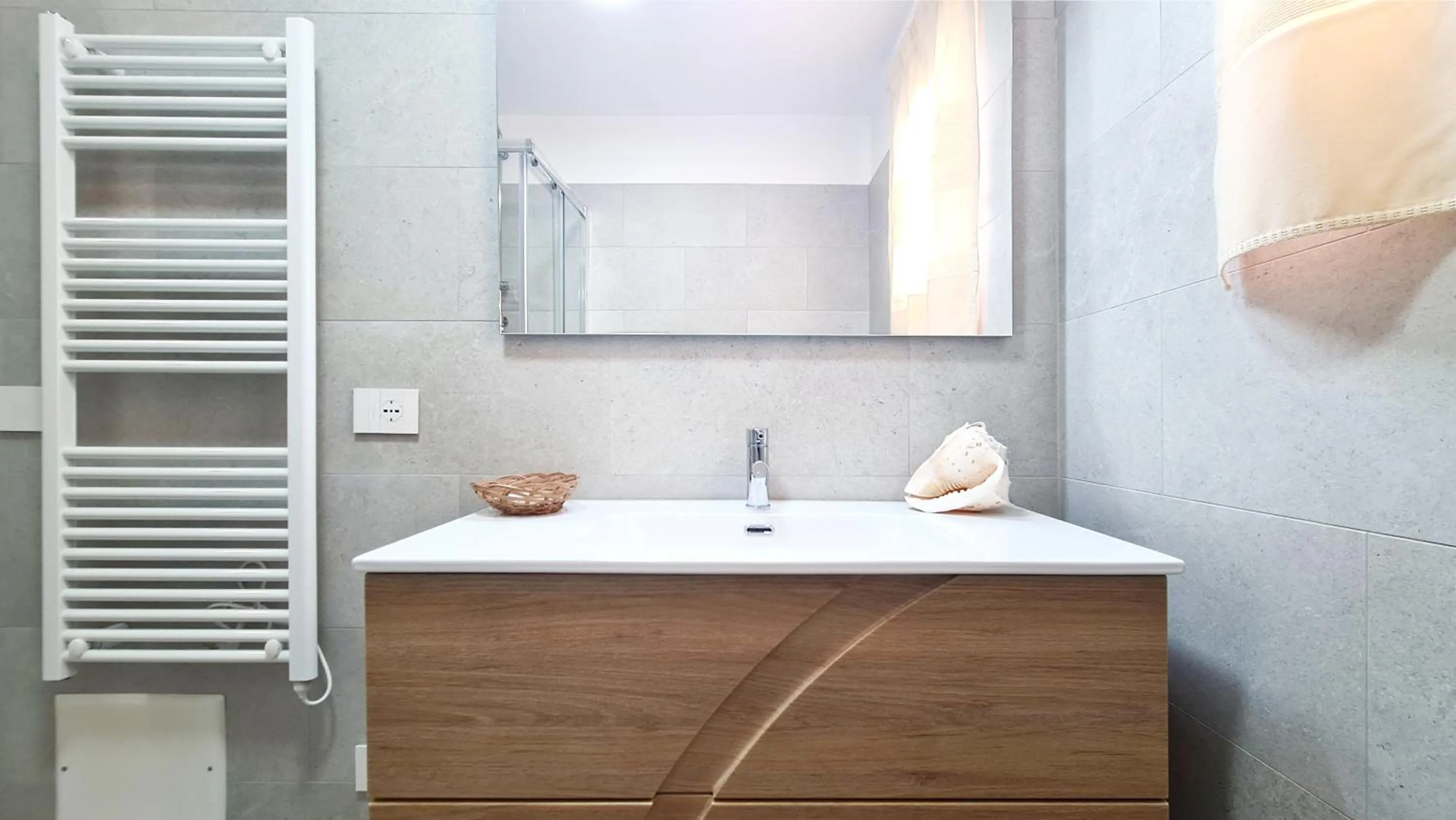 Shower in Sole Matto Rooms