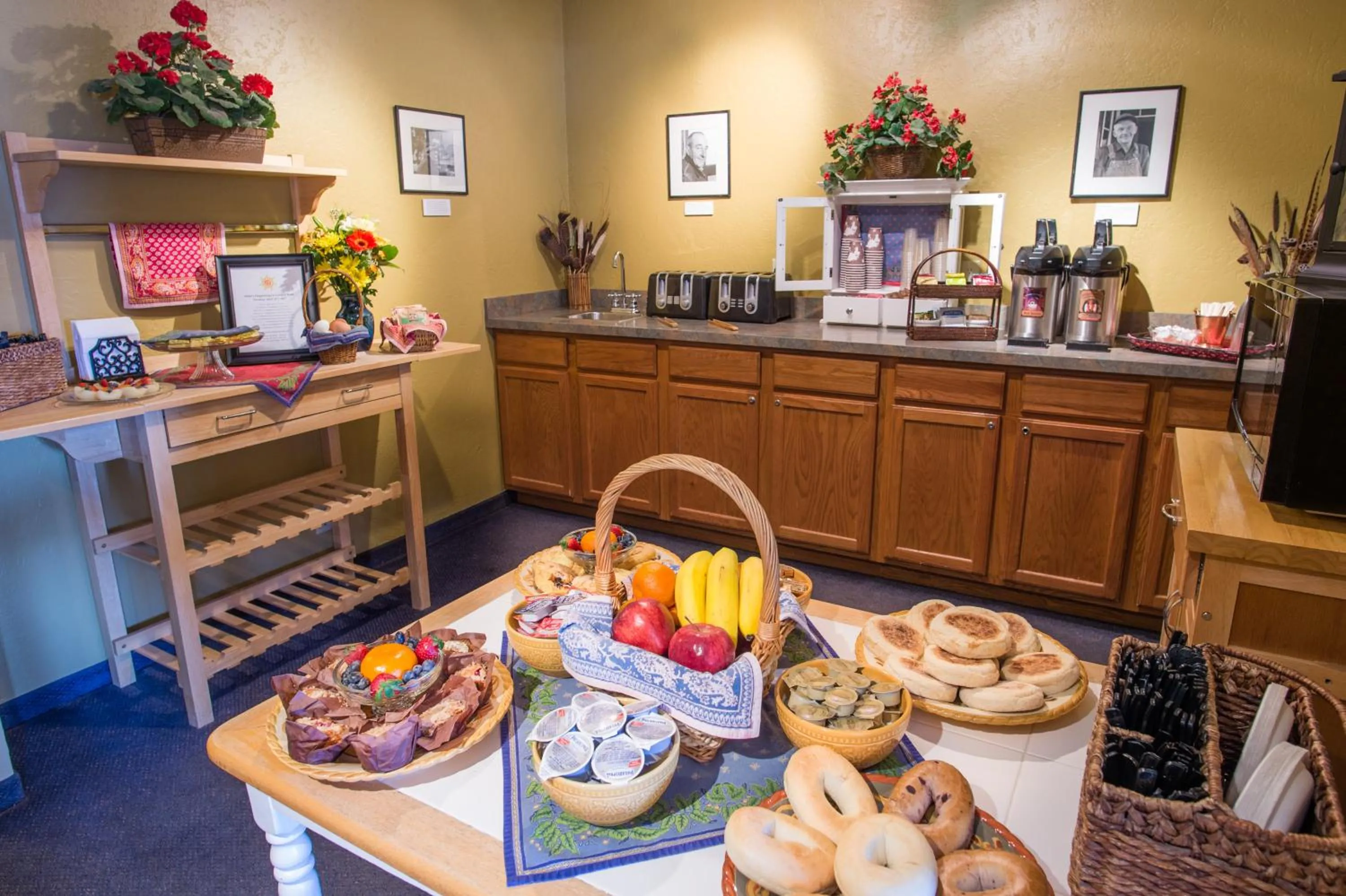Continental breakfast in Old Town Inn