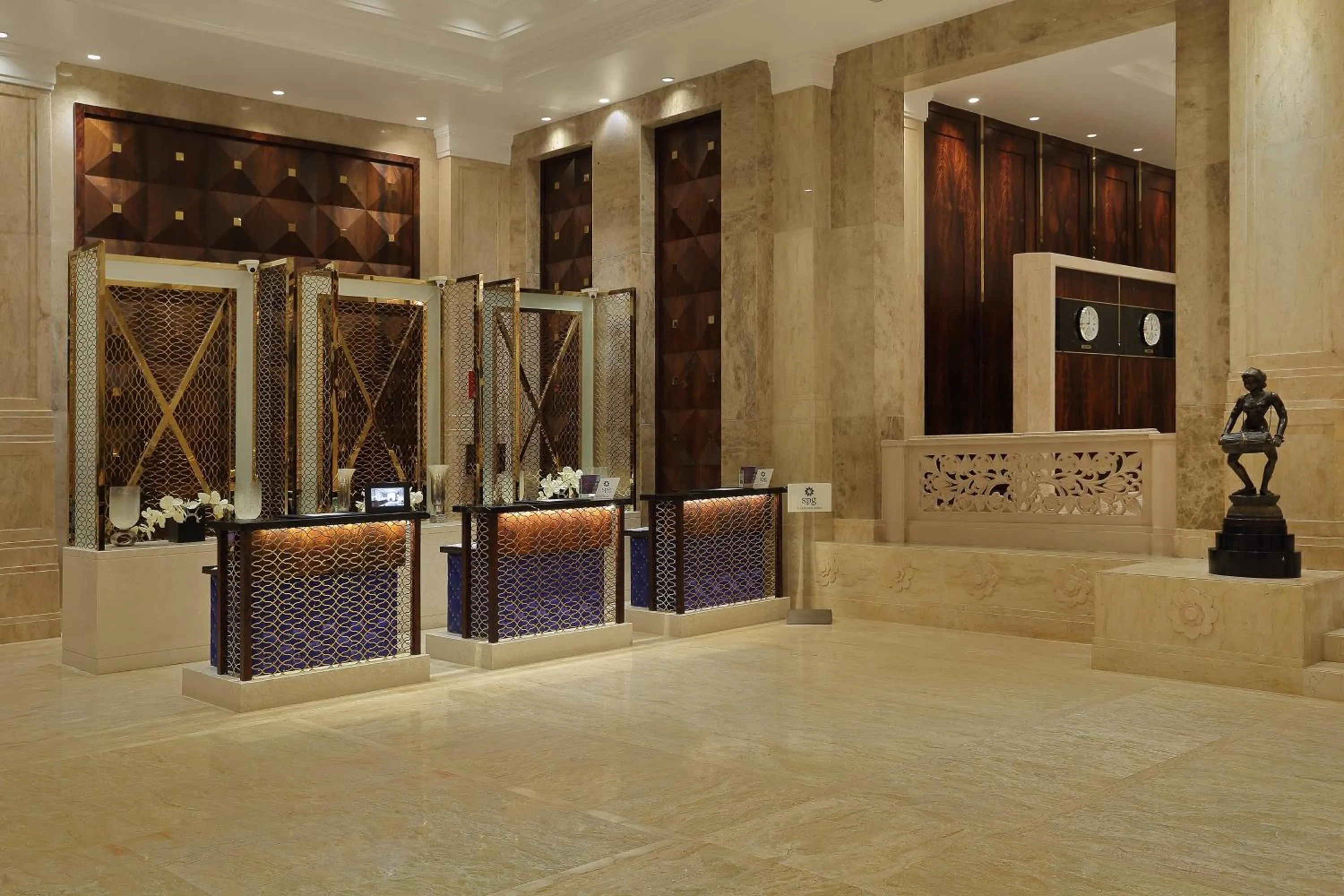 Lobby or reception in Sheraton Grand Pune Bund Garden Hotel