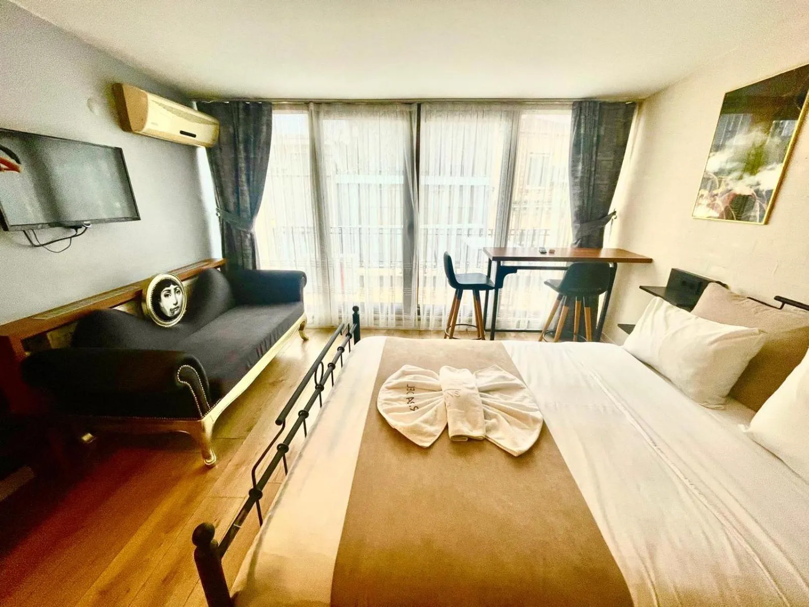 Bed in TAKSiM PARK HOTEL