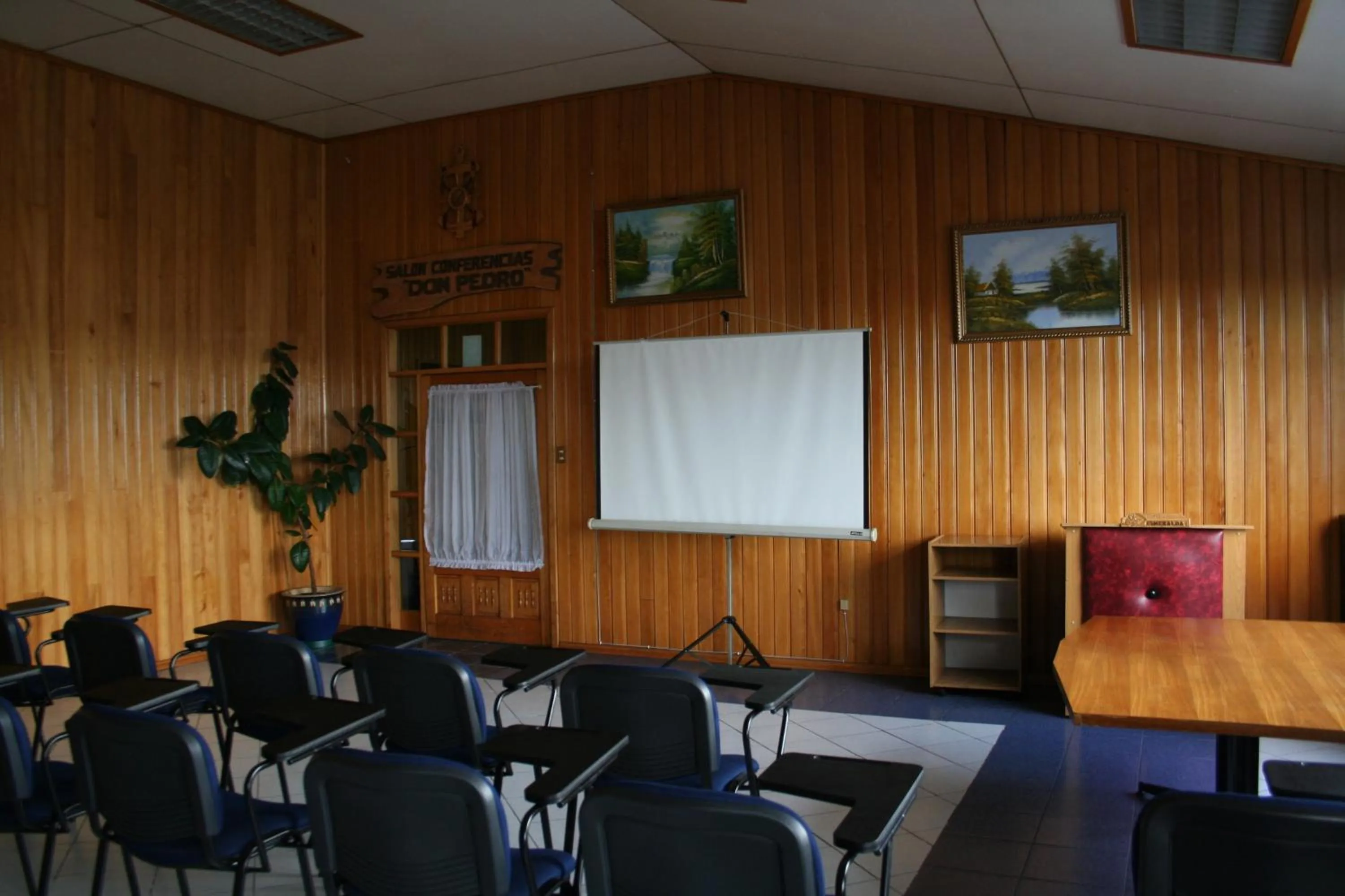 Banquet/Function facilities in Hotel Esmeralda