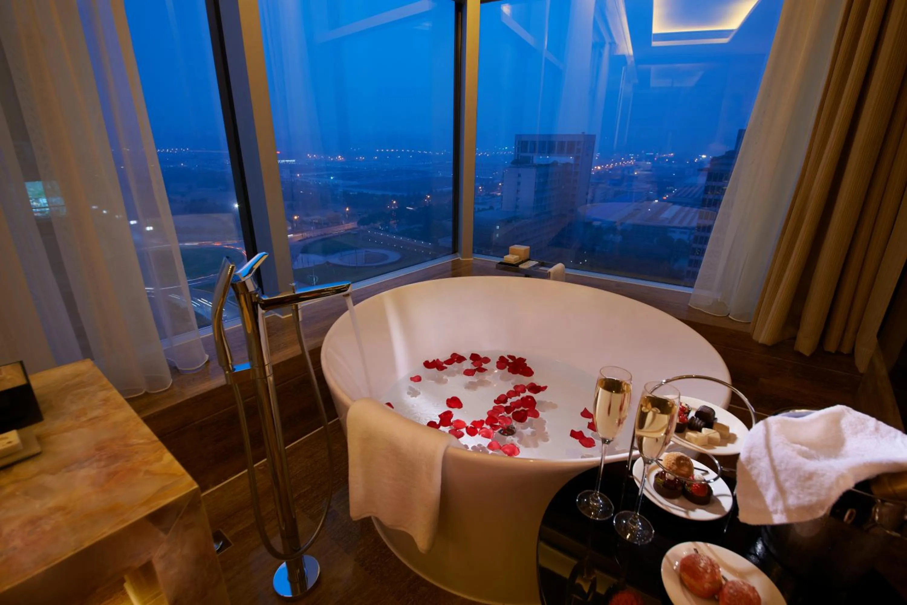 Bathroom in Grand Parkray Hangzhou