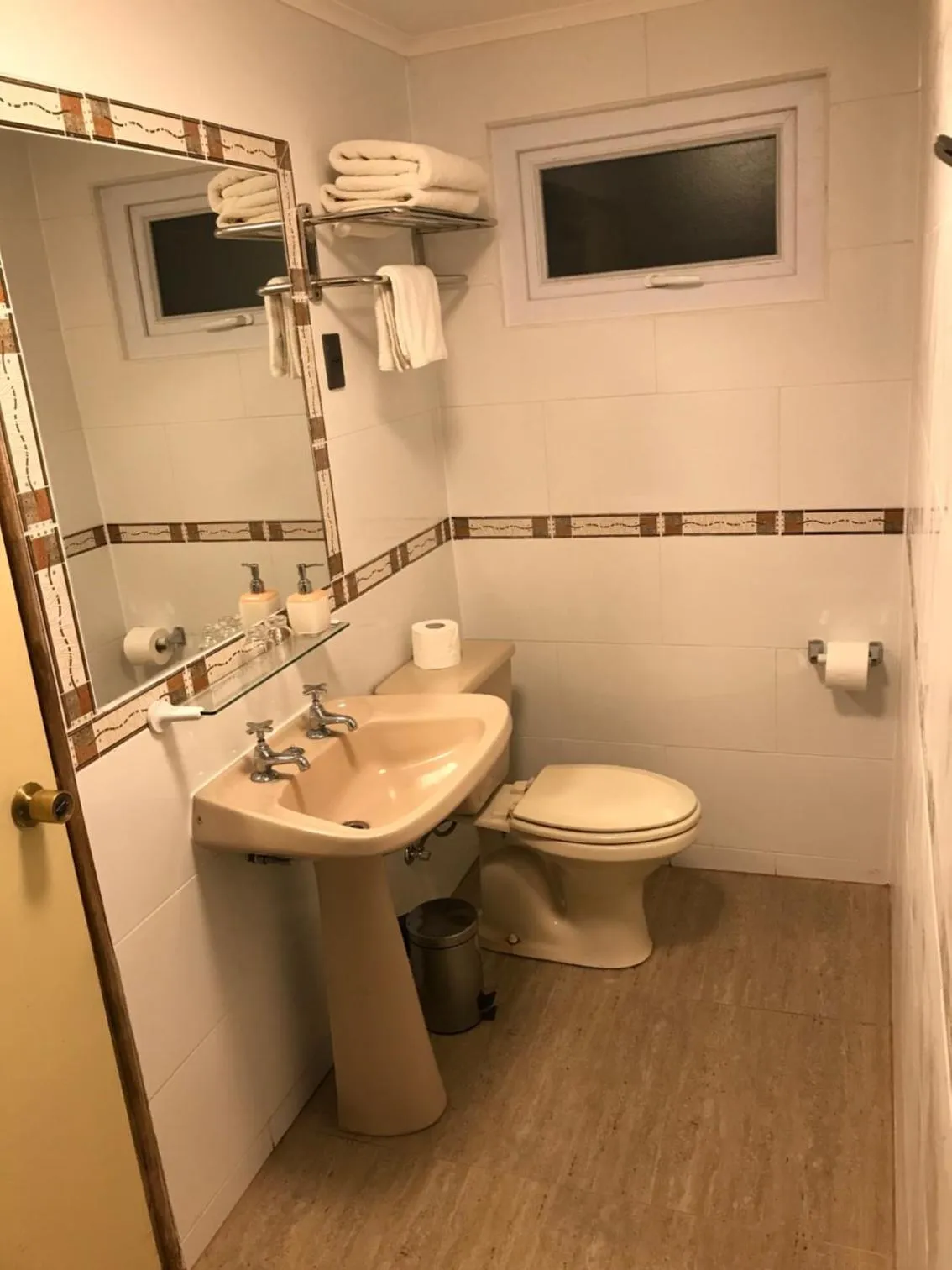 Bathroom in Hotel Luanco