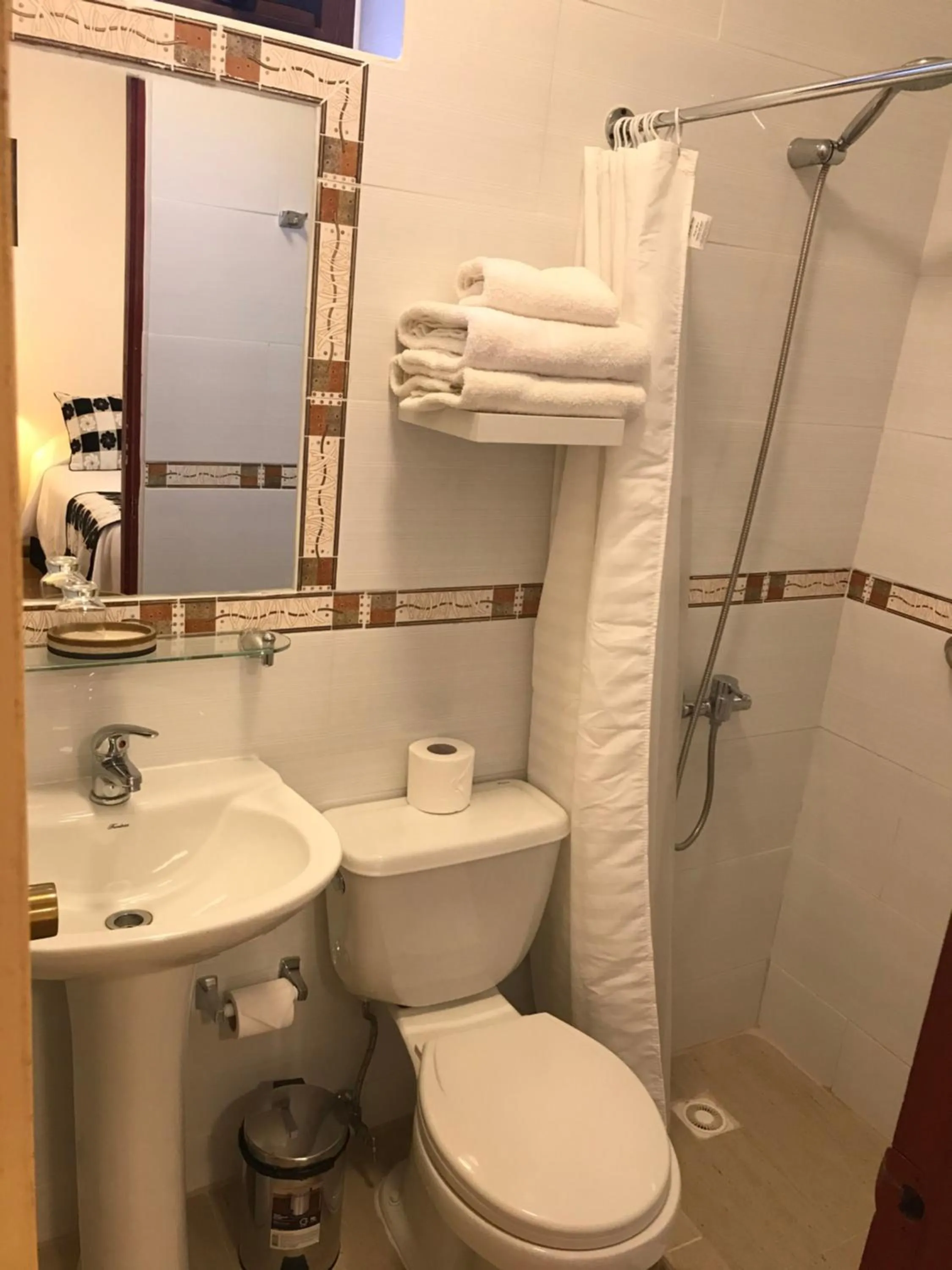 Bathroom in Hotel Luanco