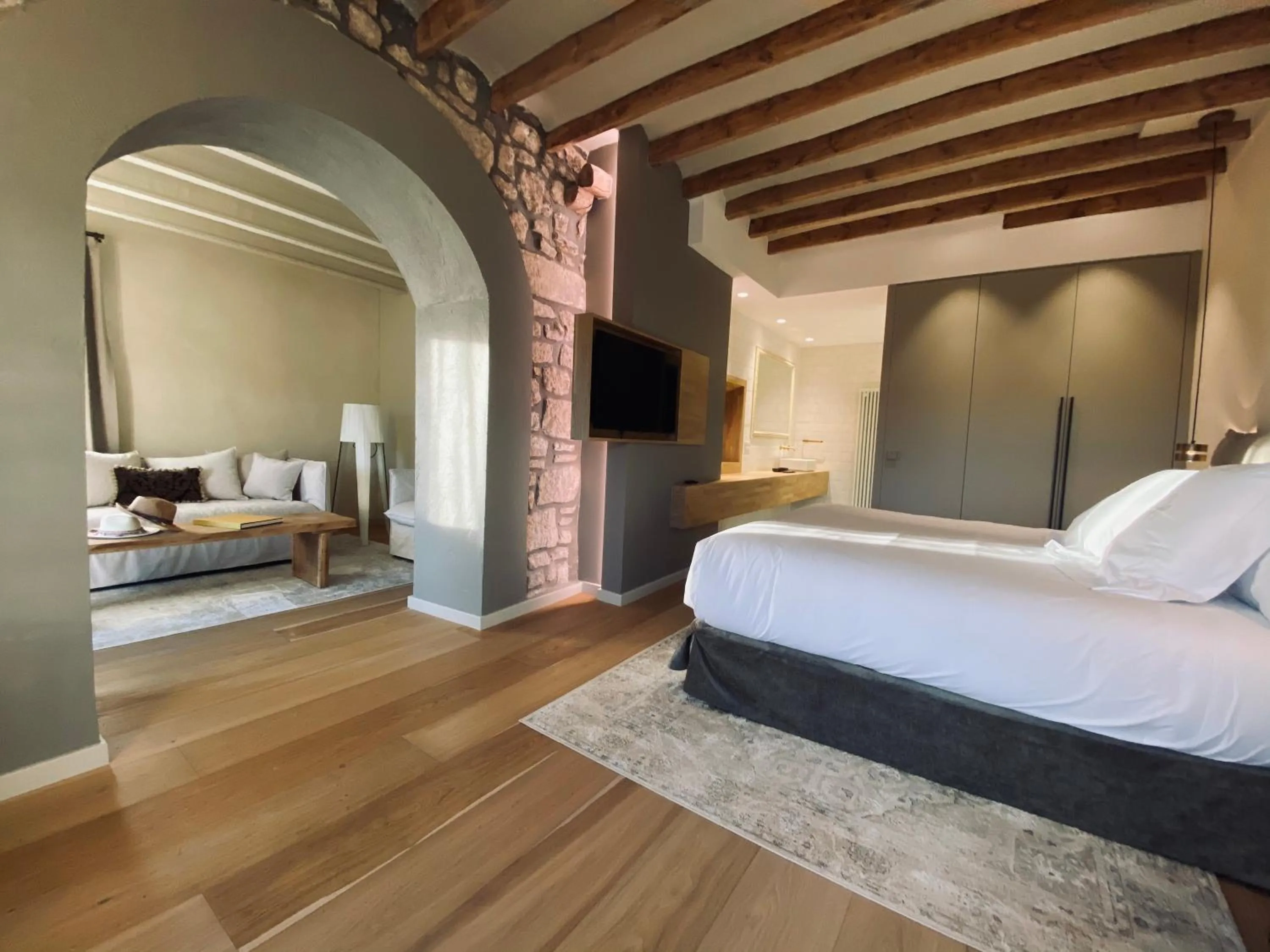 Photo of the whole room, Bed in Casa Llobera 1792