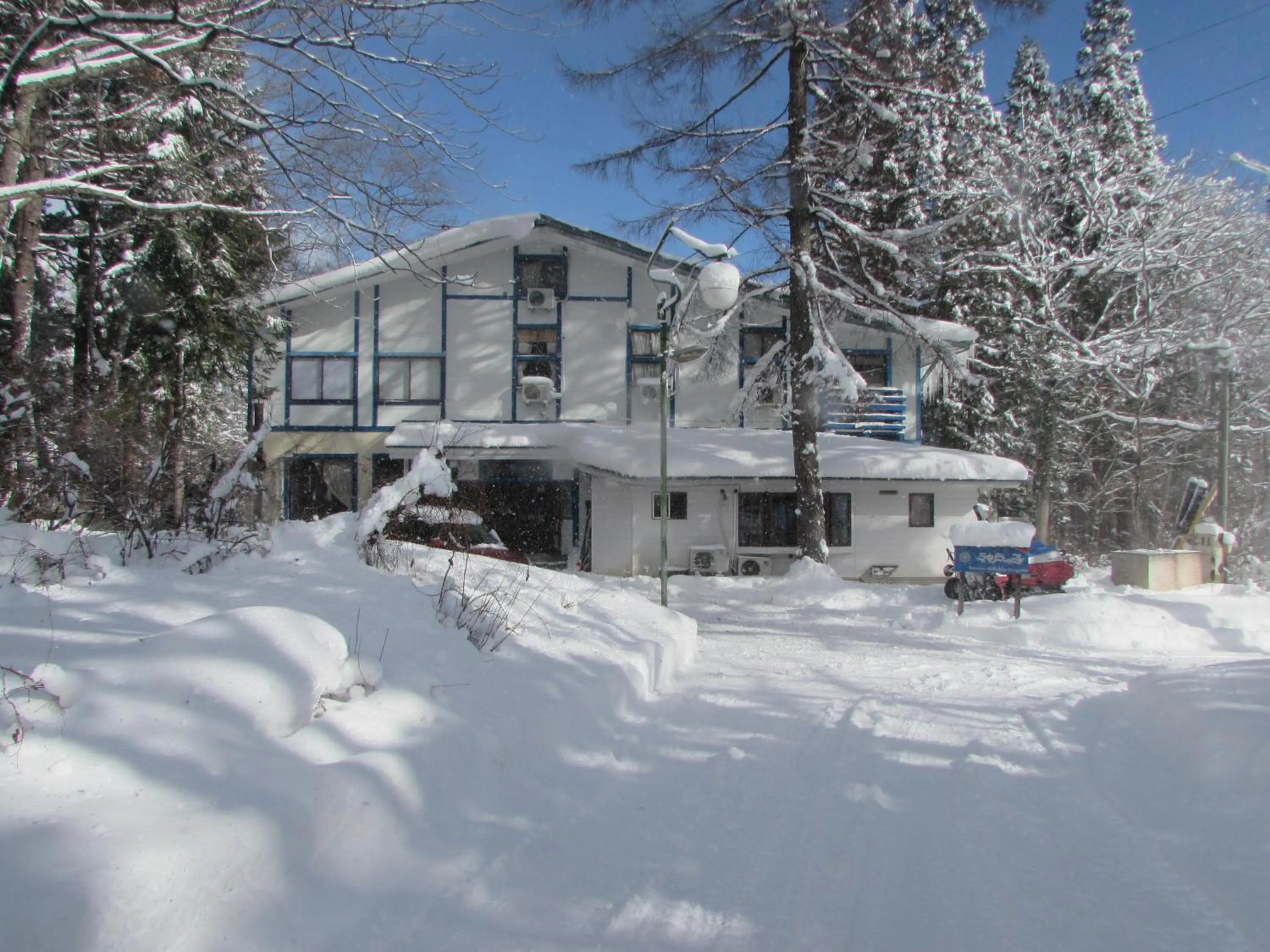 Facade/entrance in Pension Kobekko