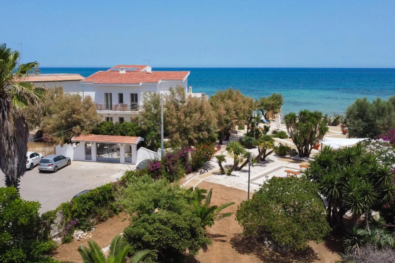 Street view in Aurelia Sea View