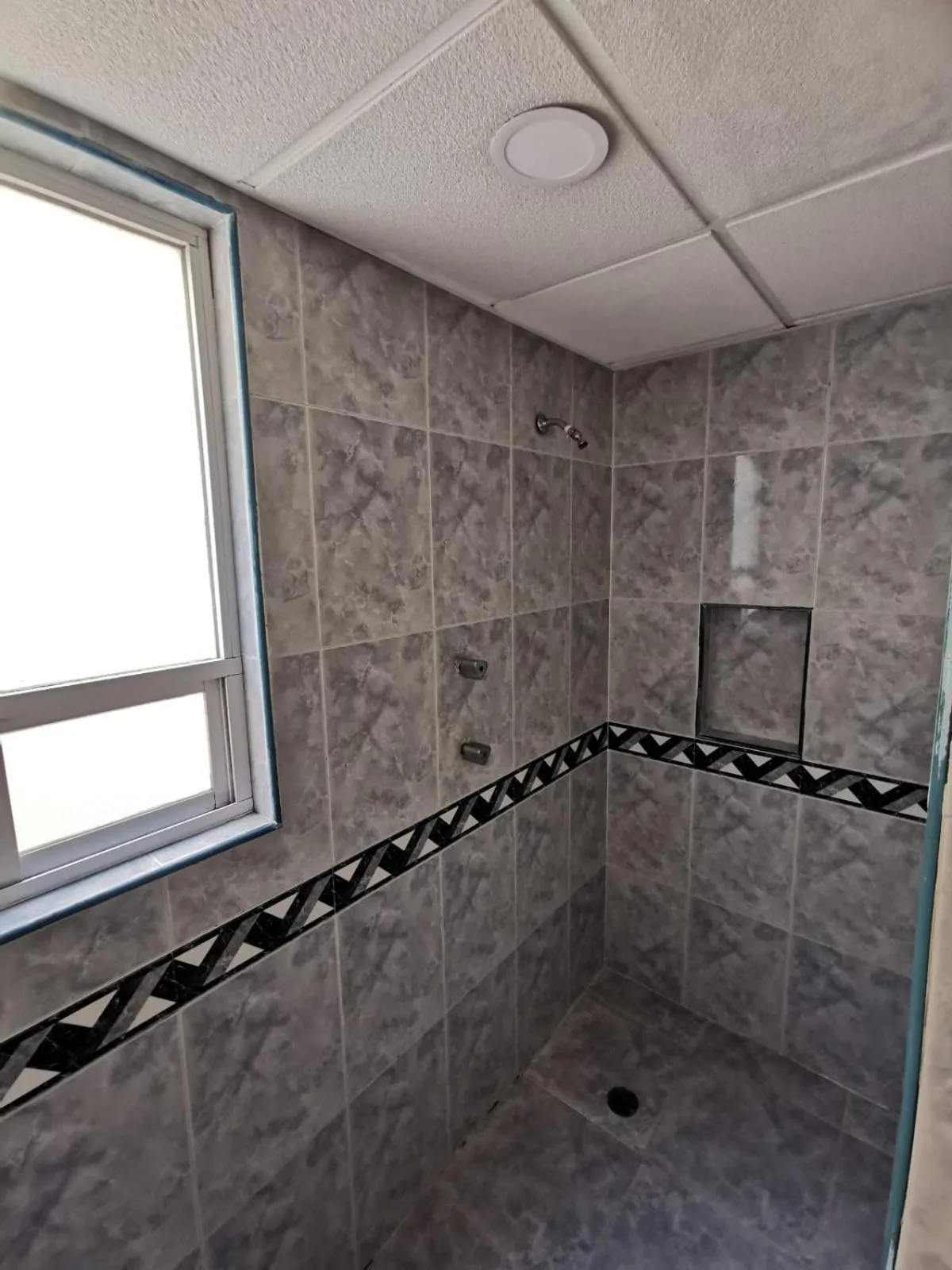 Shower in Hotel Coacalco