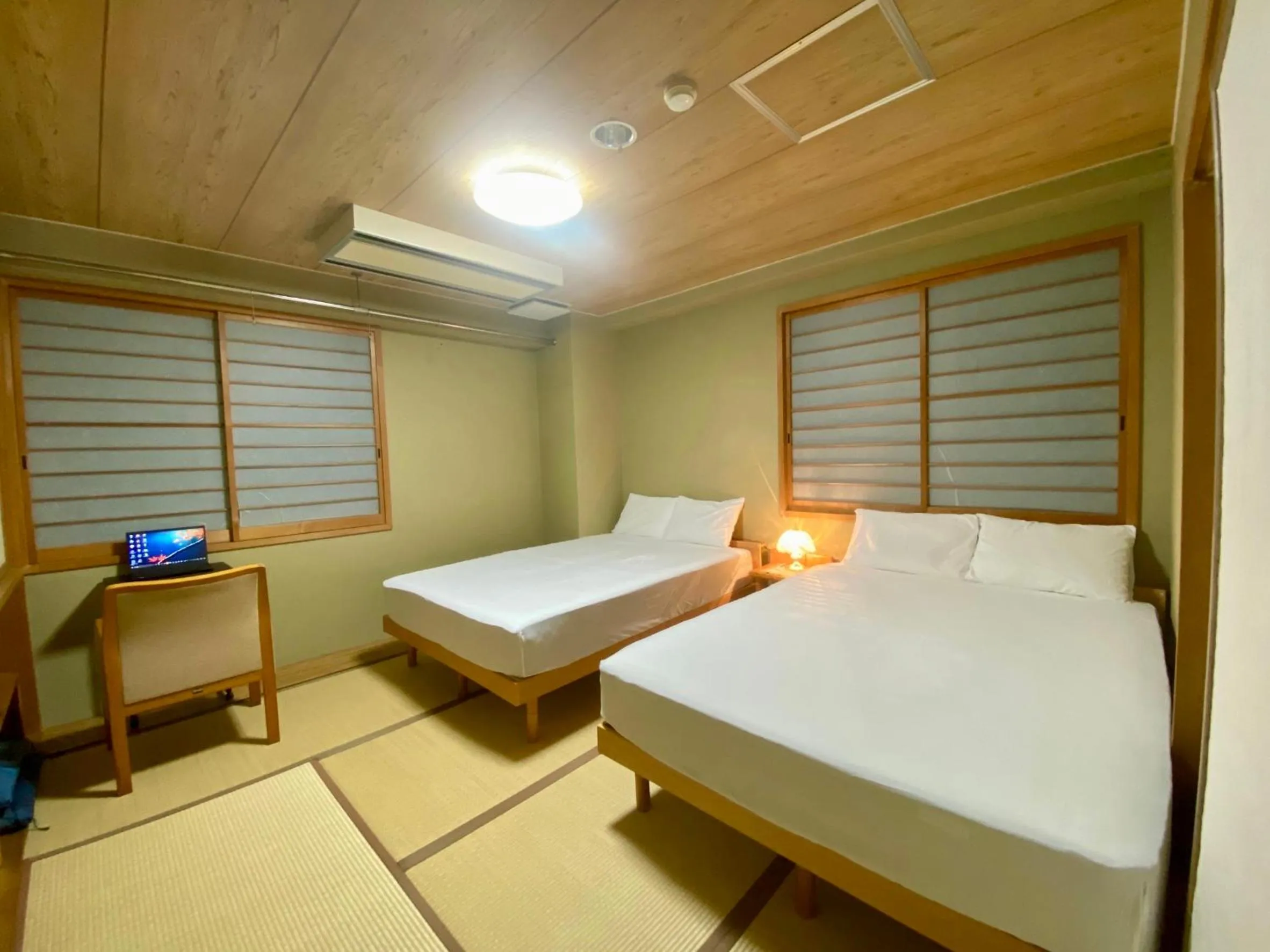 Bed in Hakuba King Hotel