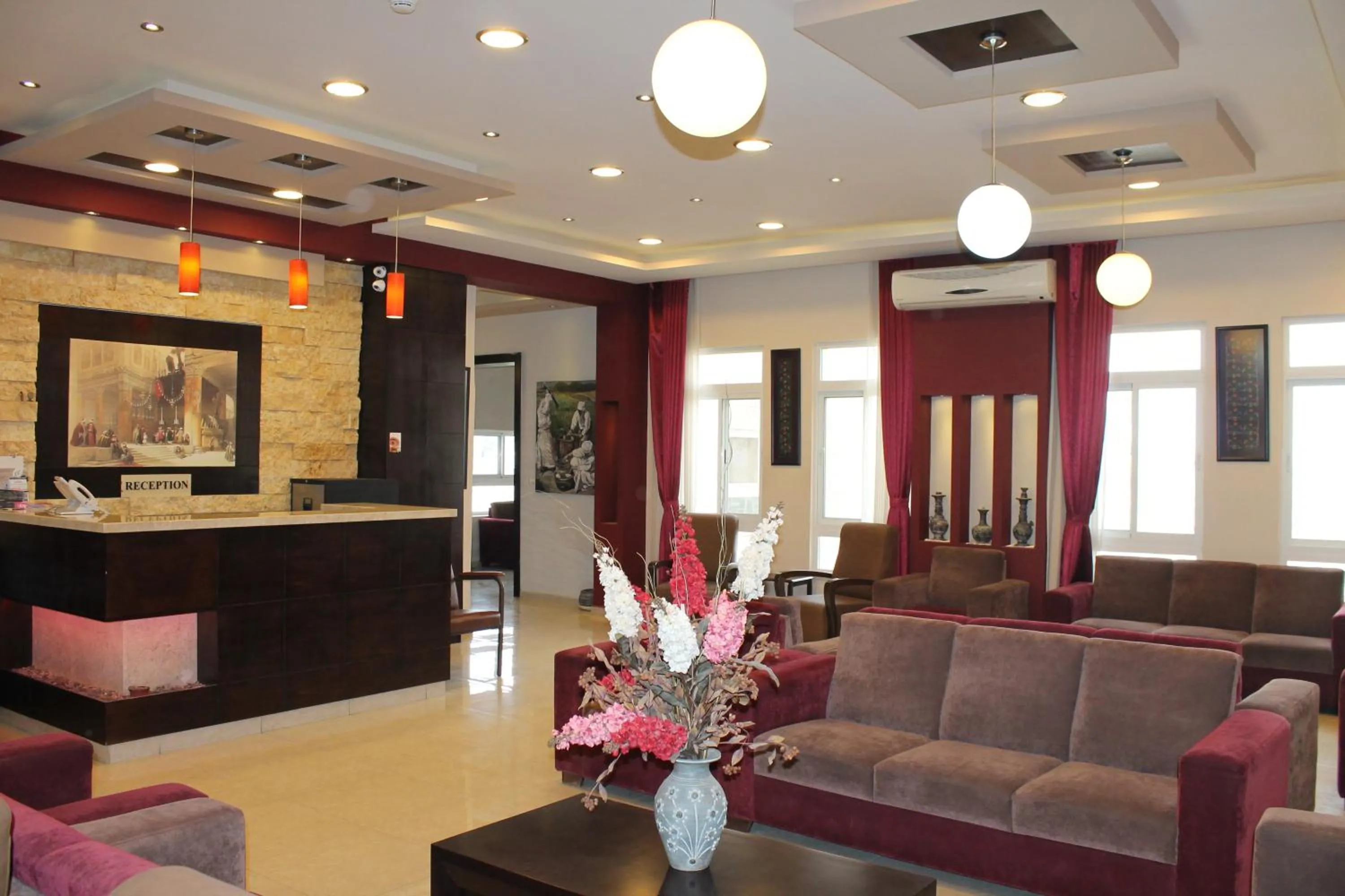 Alexander Hotel