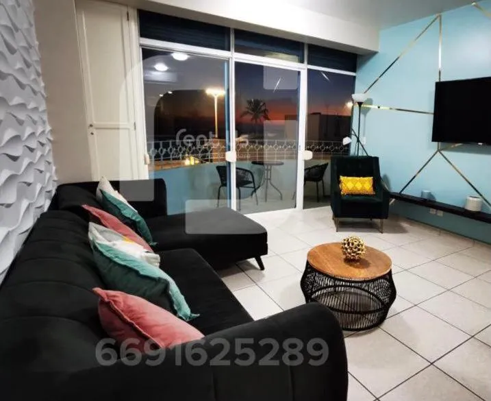 Condominio Miramar, Mazatlan en malecón frente a la playa