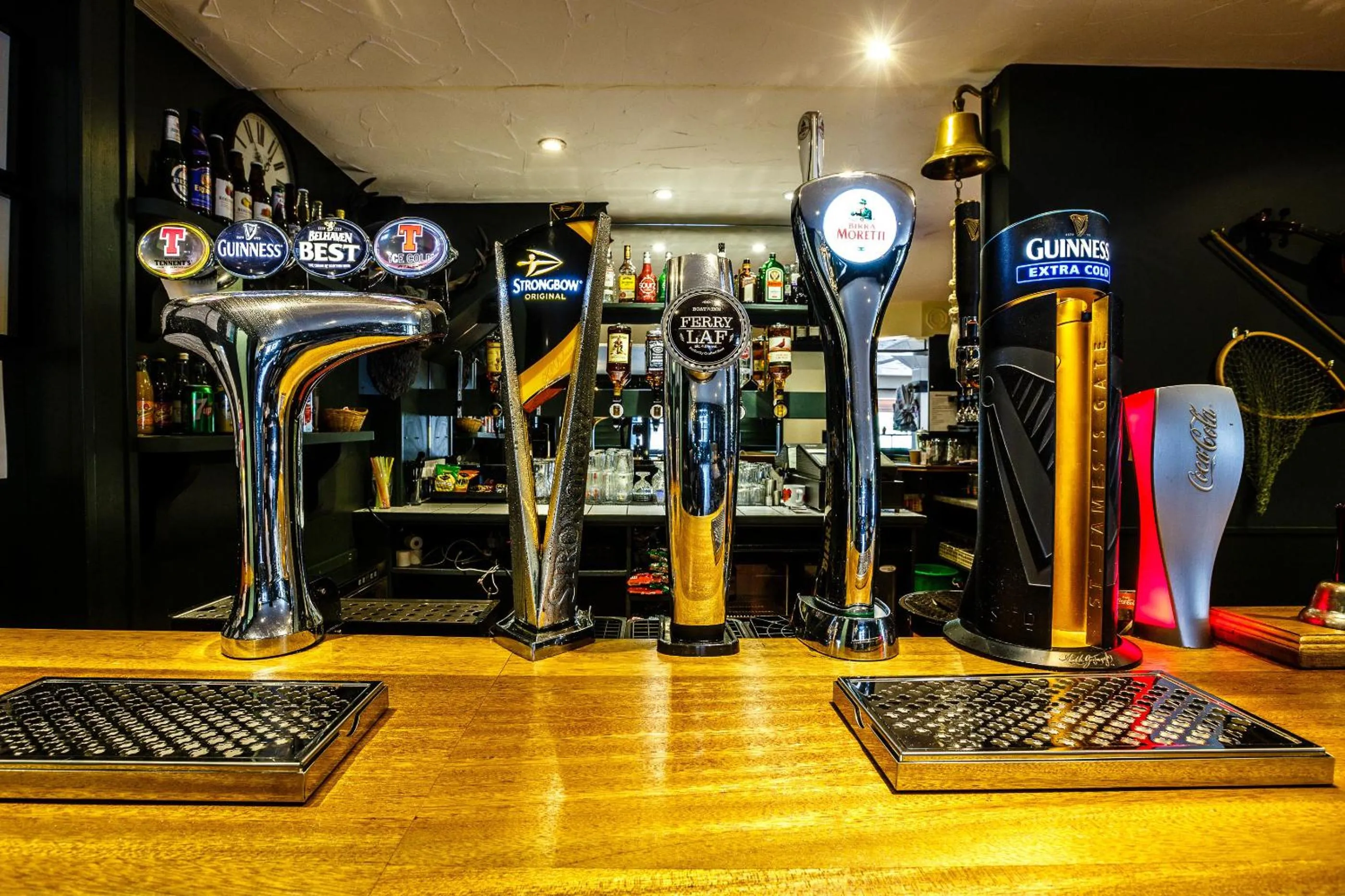 Alcoholic drinks in The Boat Inn