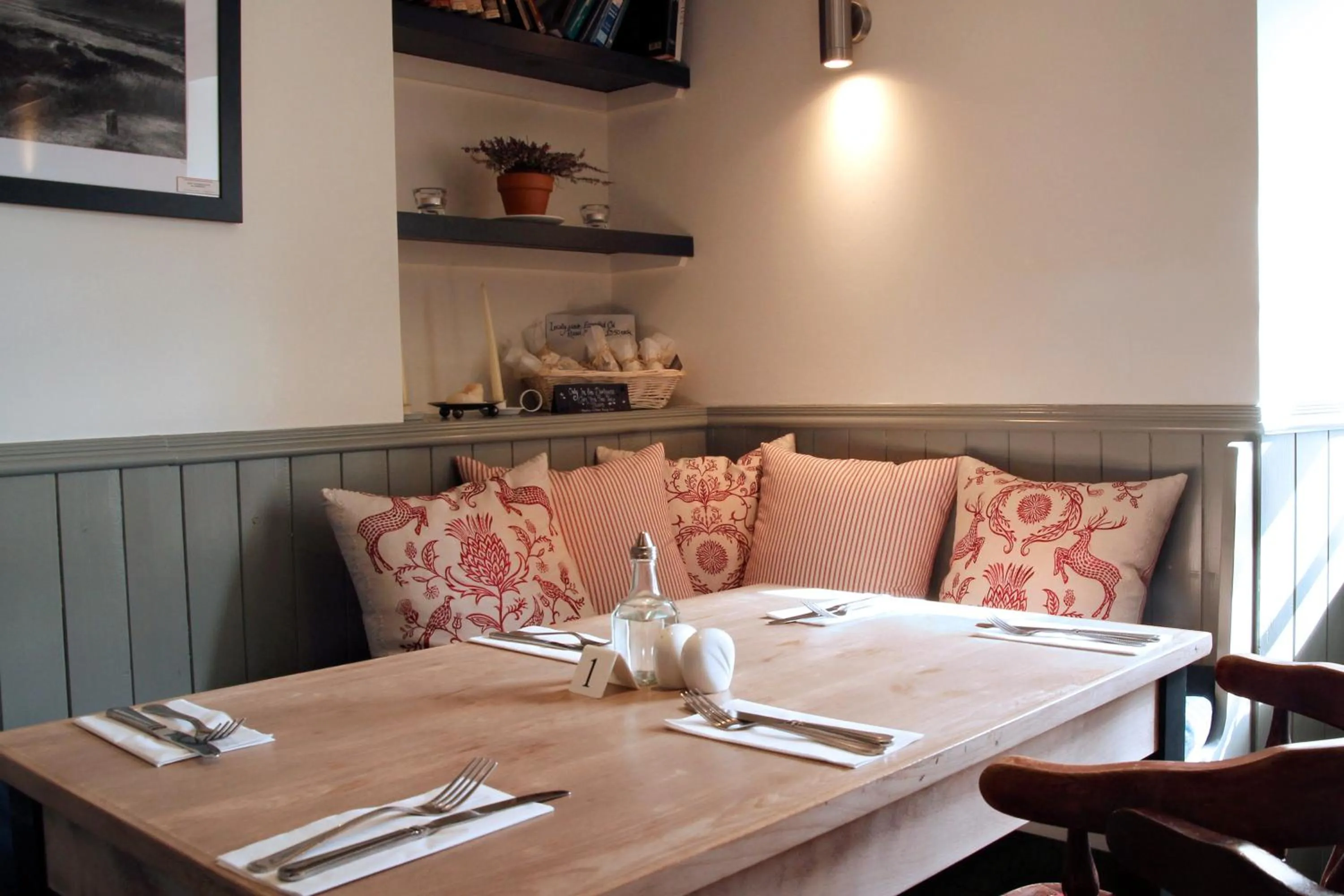 Restaurant/places to eat in The Boat Inn