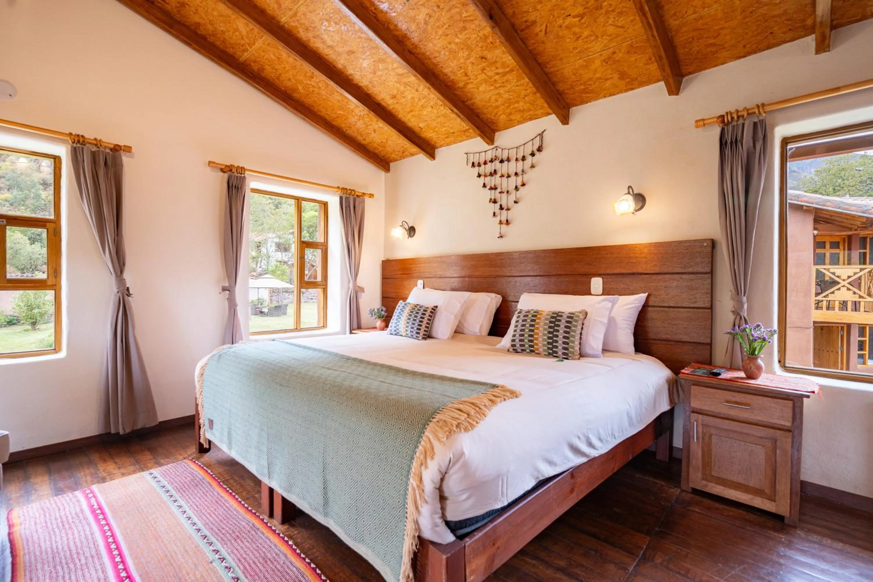 Bed in Unuwasi Hotel & Villa