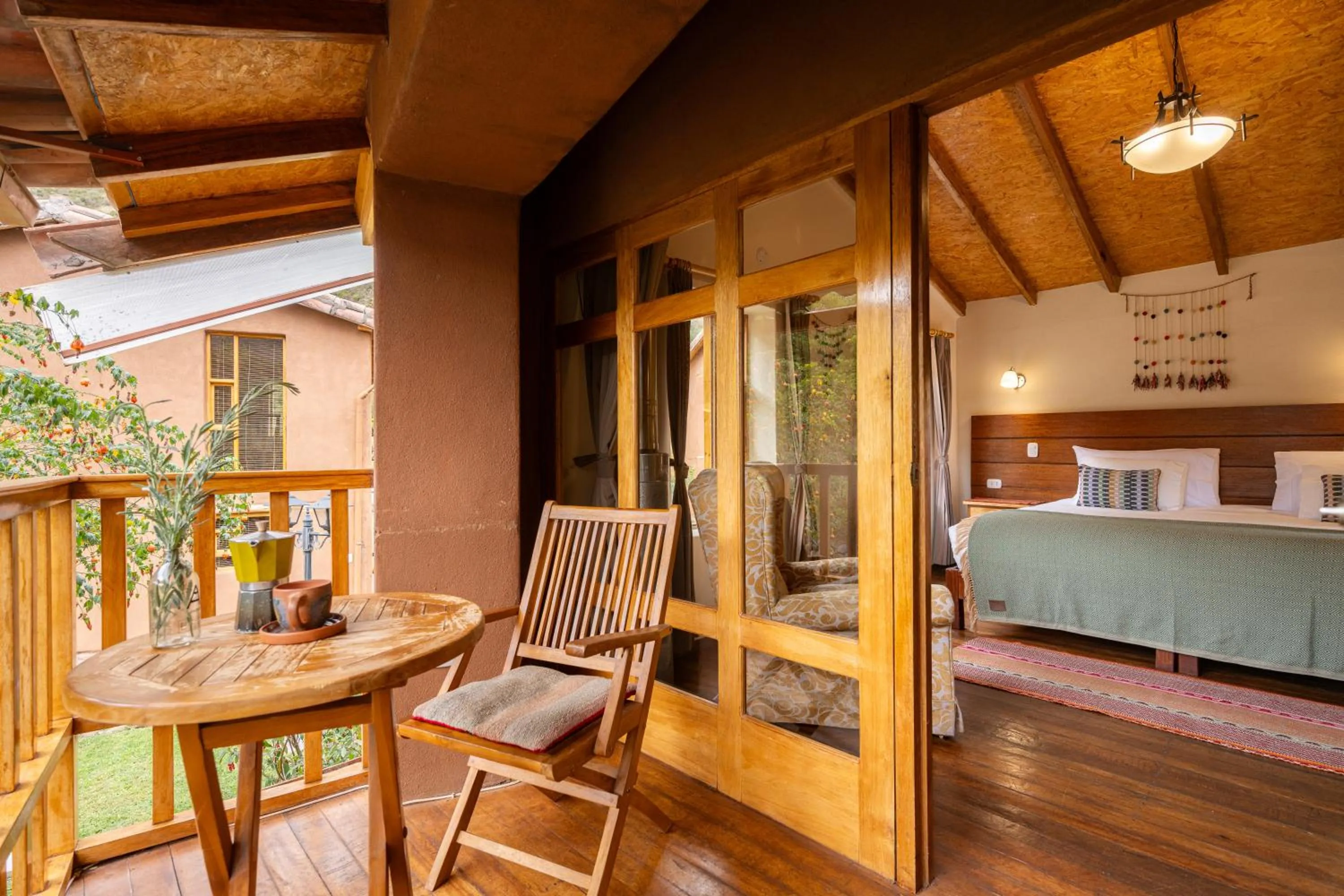 Patio, Bed in Unuwasi Hotel & Villa