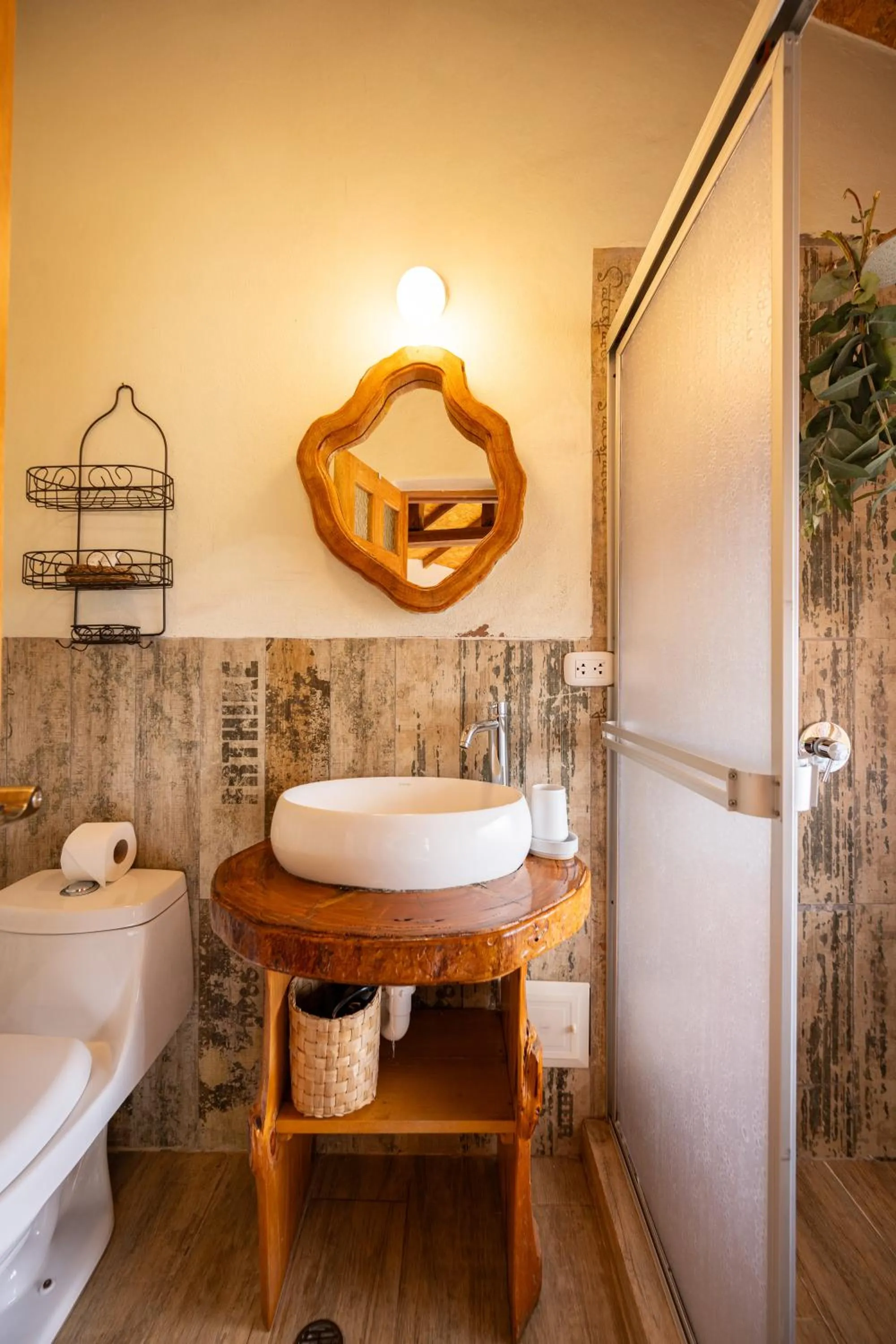 Bathroom in Unuwasi Hotel & Villa