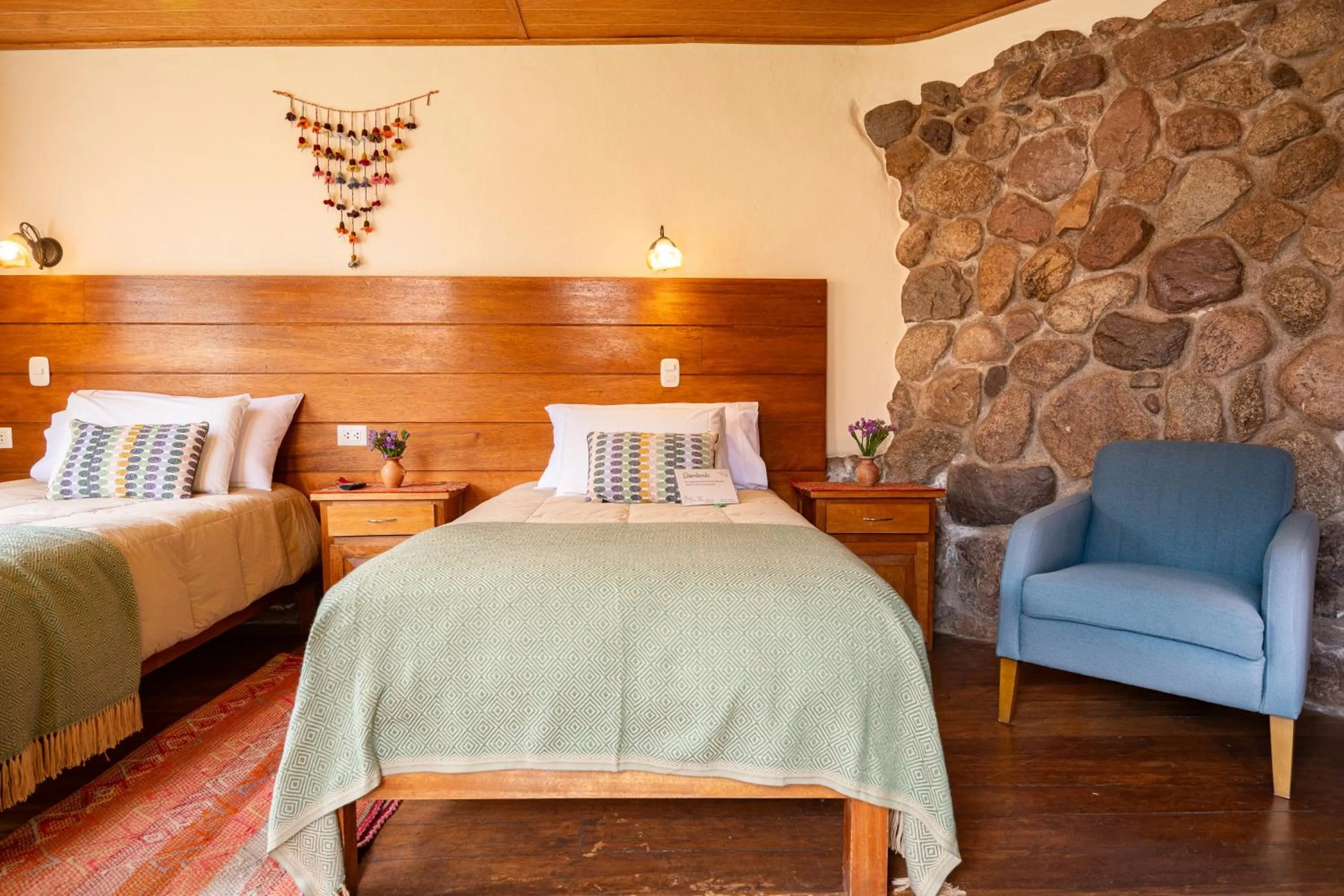 Bed in Unuwasi Hotel & Villa