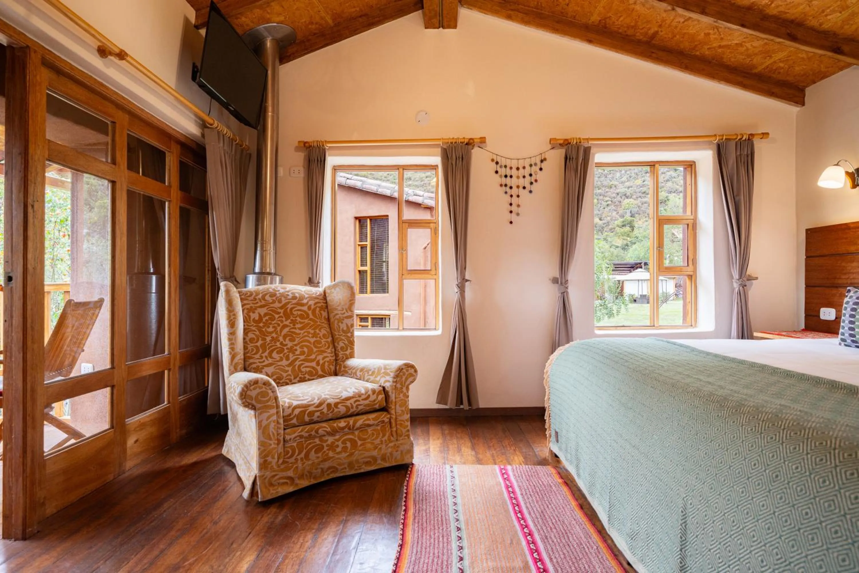 Bed in Unuwasi Hotel & Villa