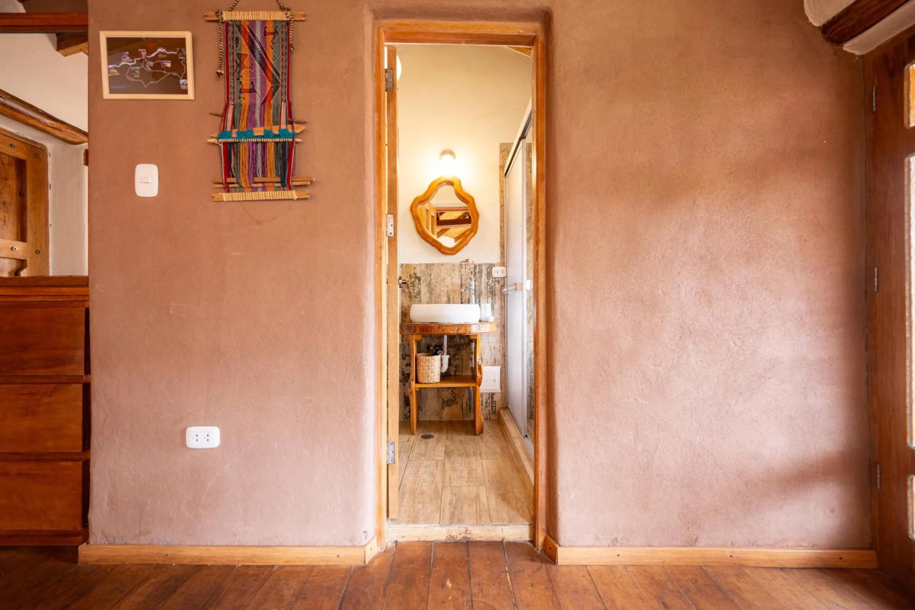 Bathroom in Unuwasi Hotel & Villa