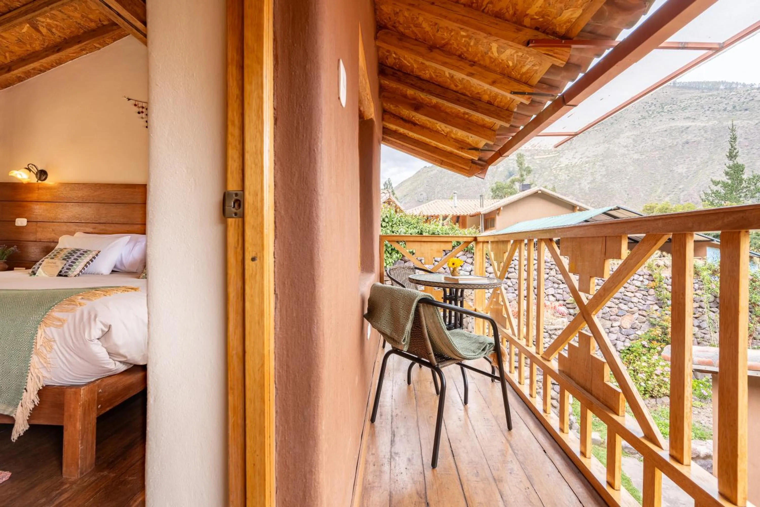 Patio, Bed in Unuwasi Hotel & Villa