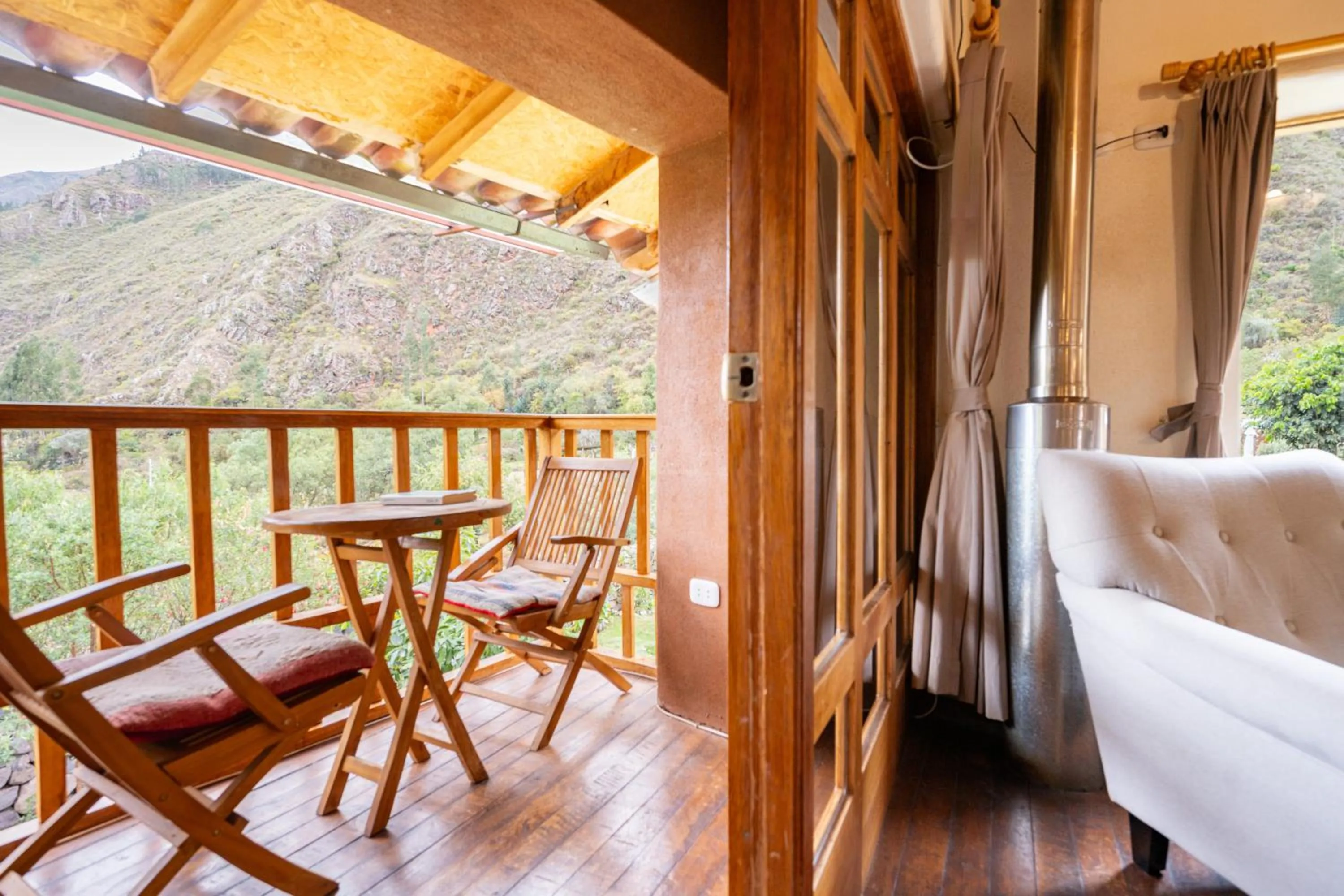 Patio in Unuwasi Hotel & Villa