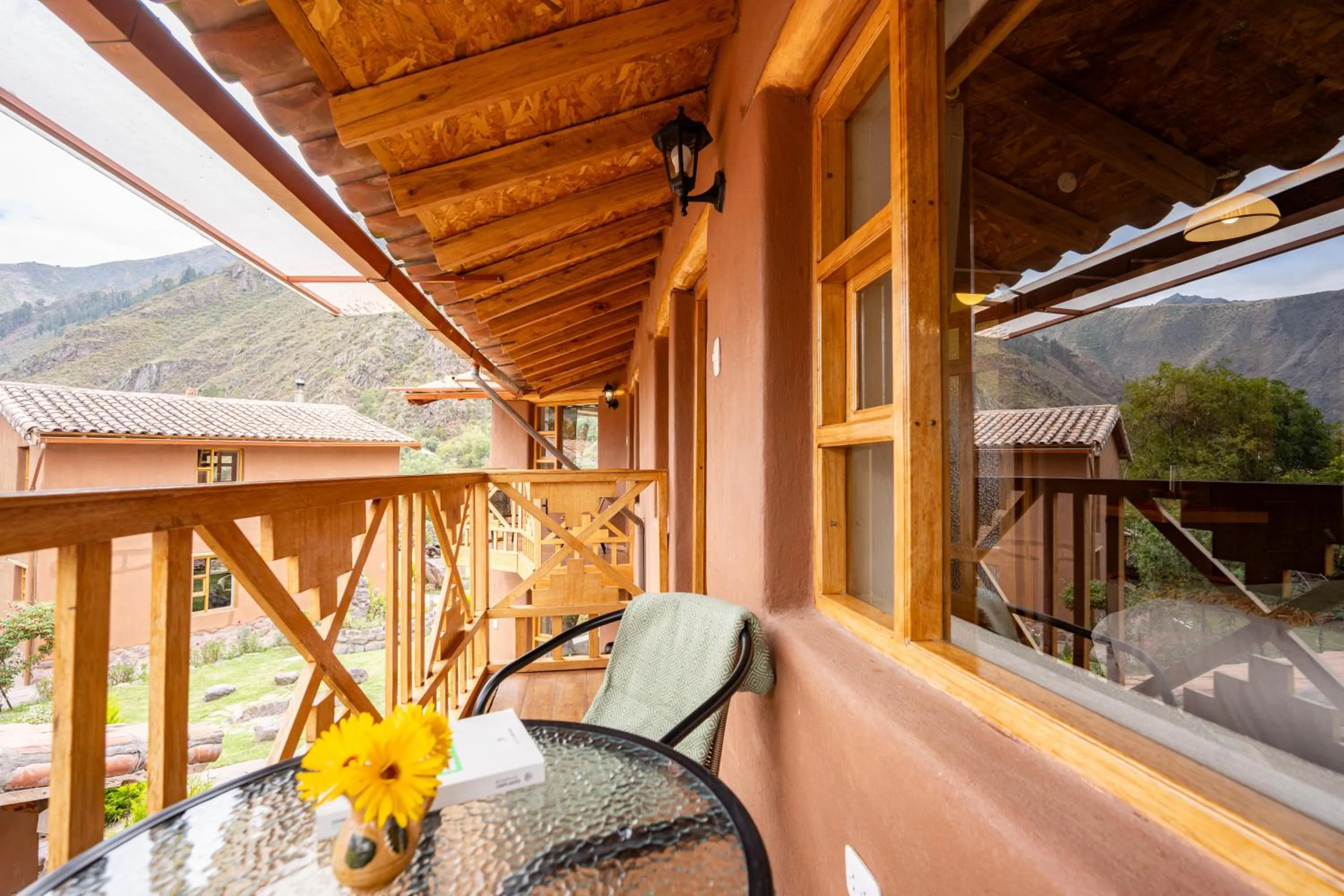 Patio in Unuwasi Hotel & Villa
