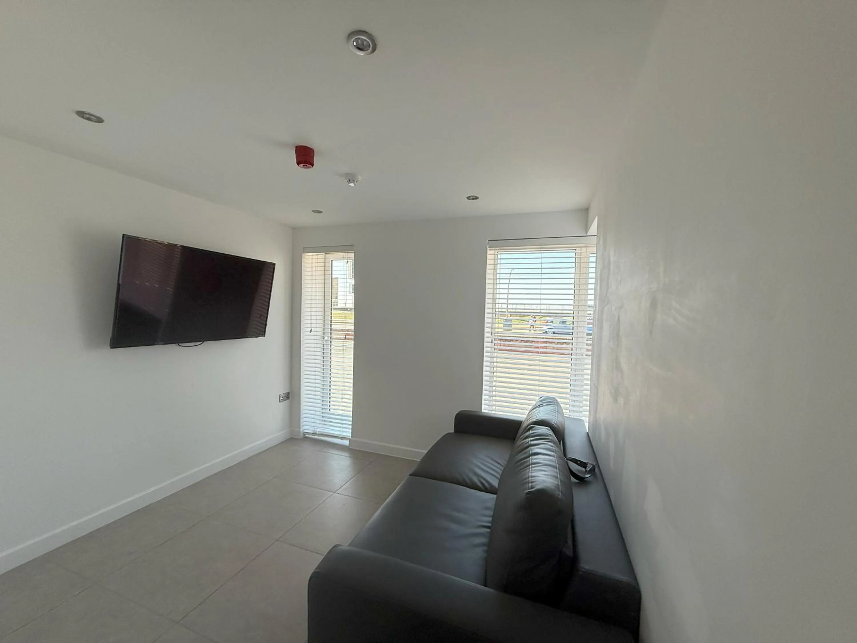 TV and multimedia in Coastal Plaza