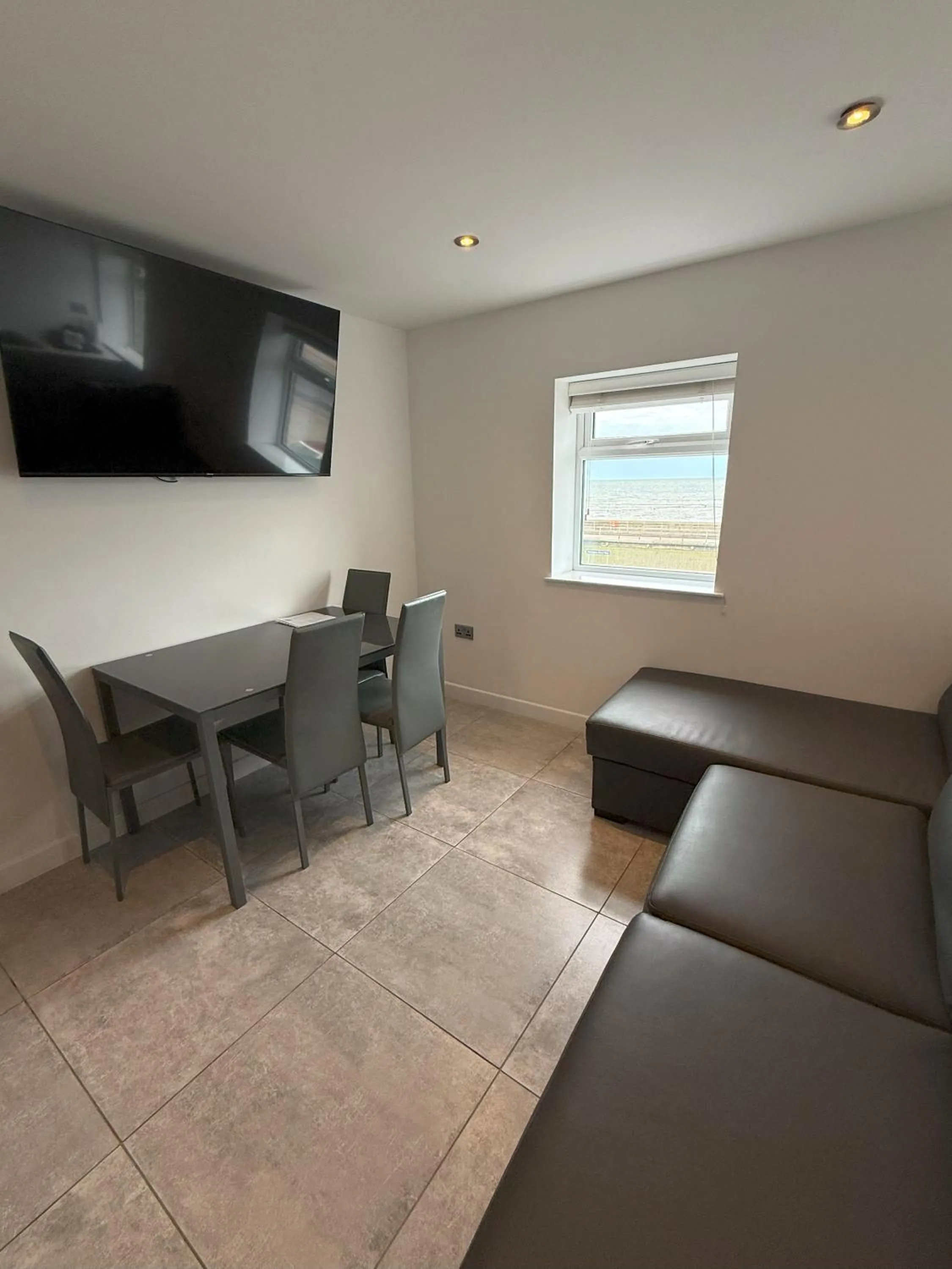 TV and multimedia in Coastal Plaza