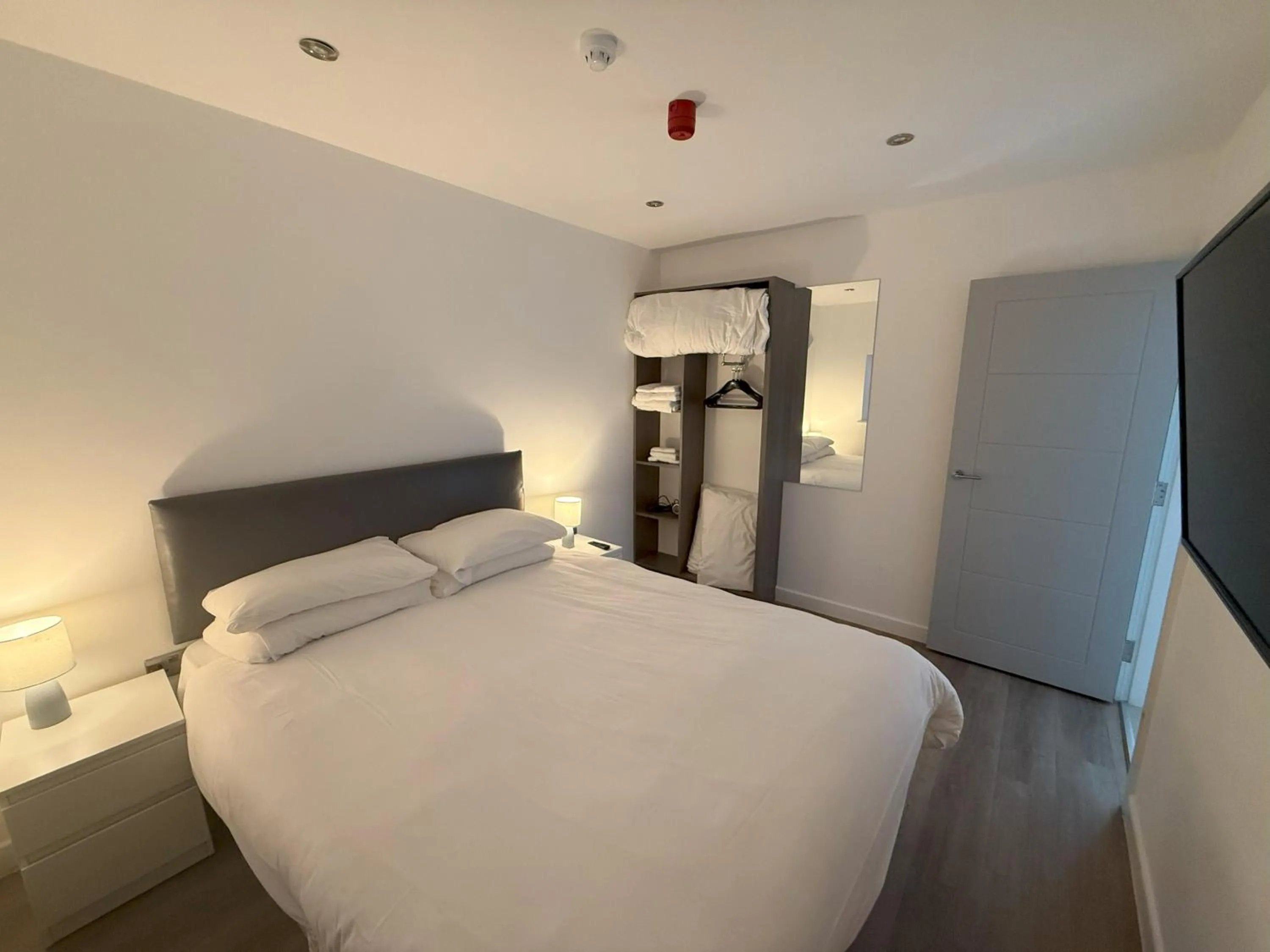 Bedroom, Bed in Coastal Plaza