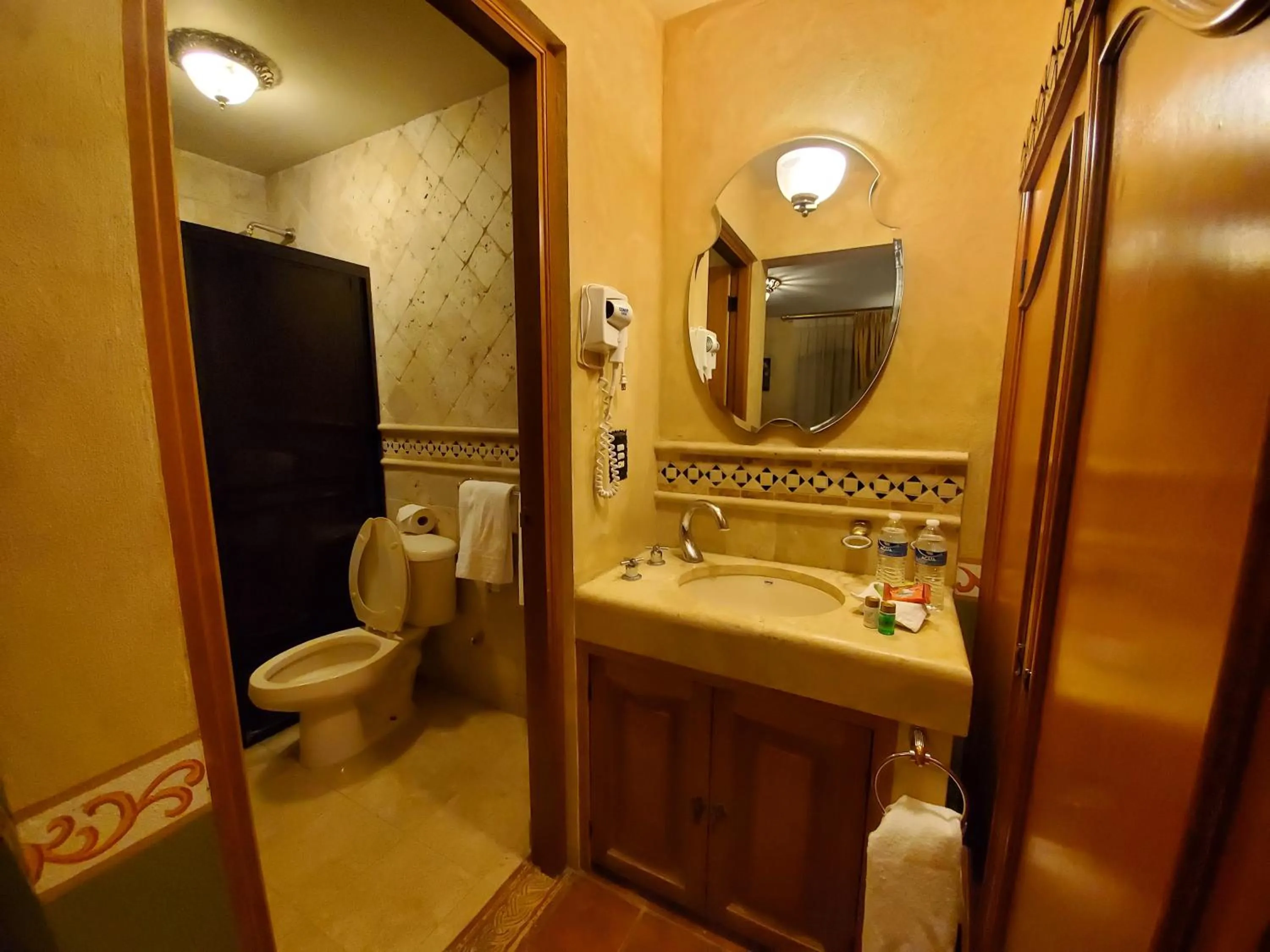 Bathroom in Hotel Villarreal