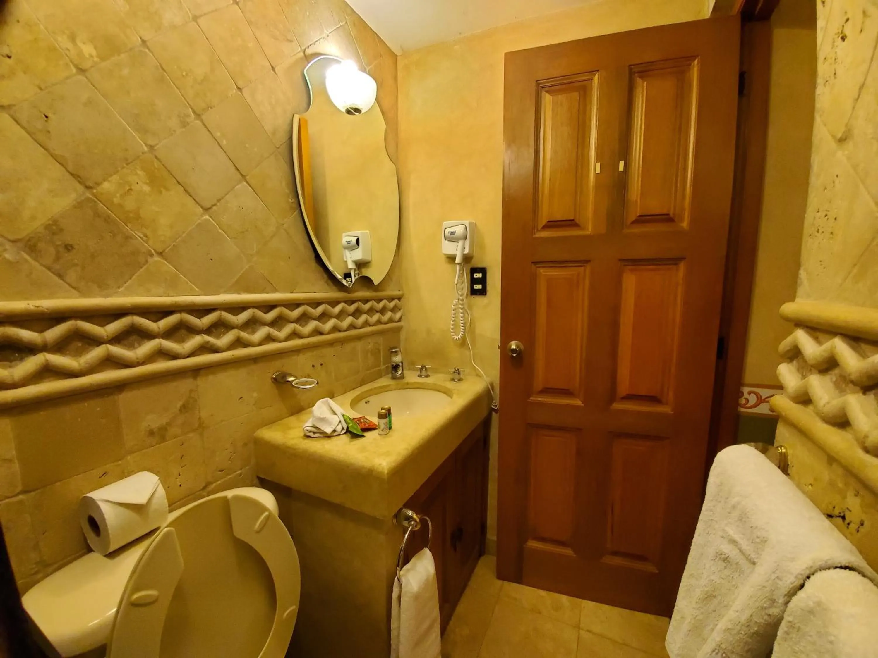 Bathroom in Hotel Villarreal