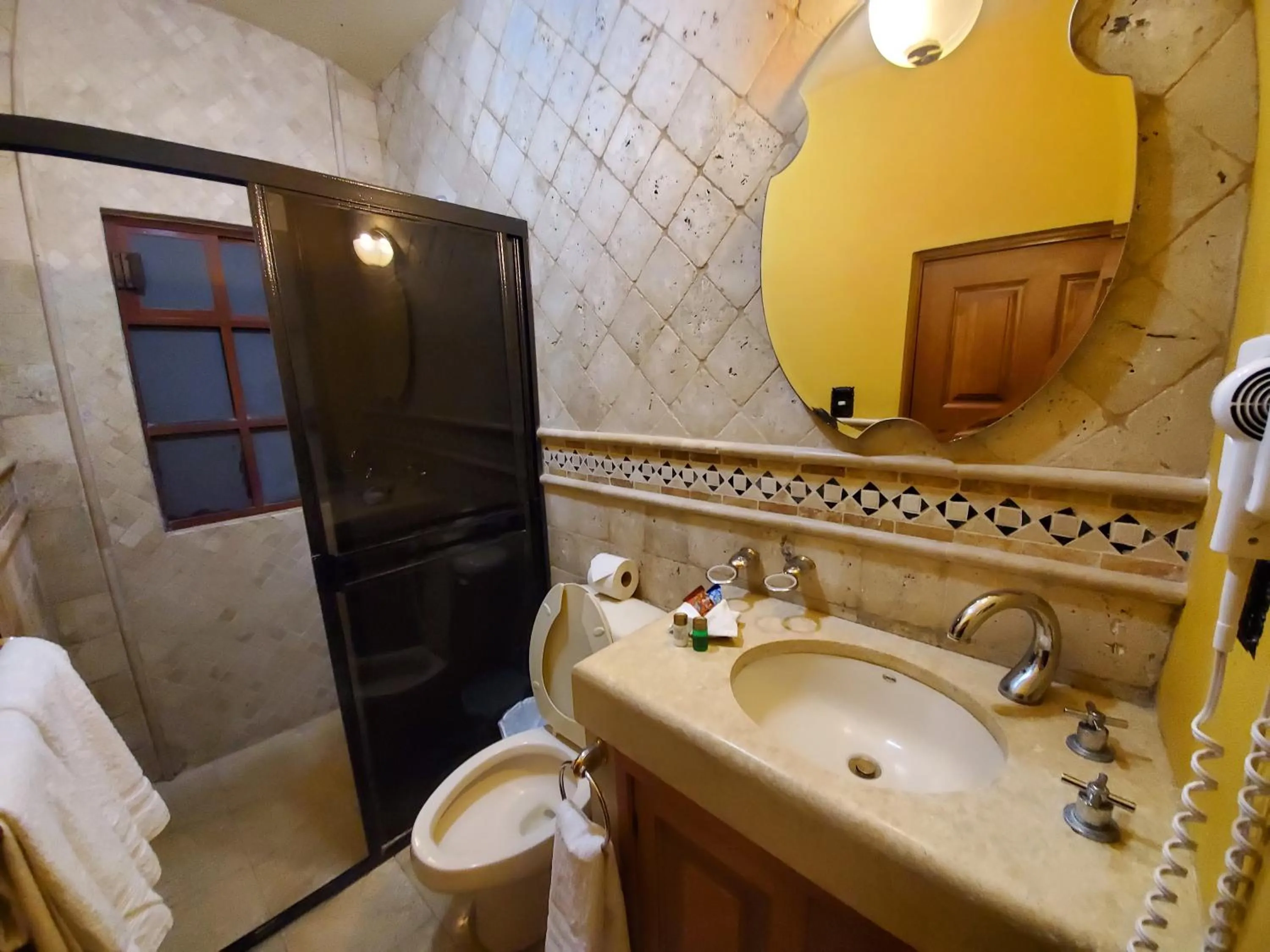 Bathroom in Hotel Villarreal