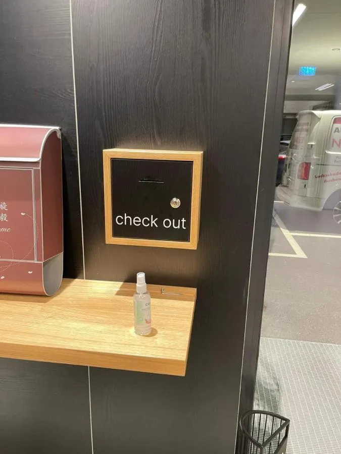 Hotel AT HOME - late arrival self check in