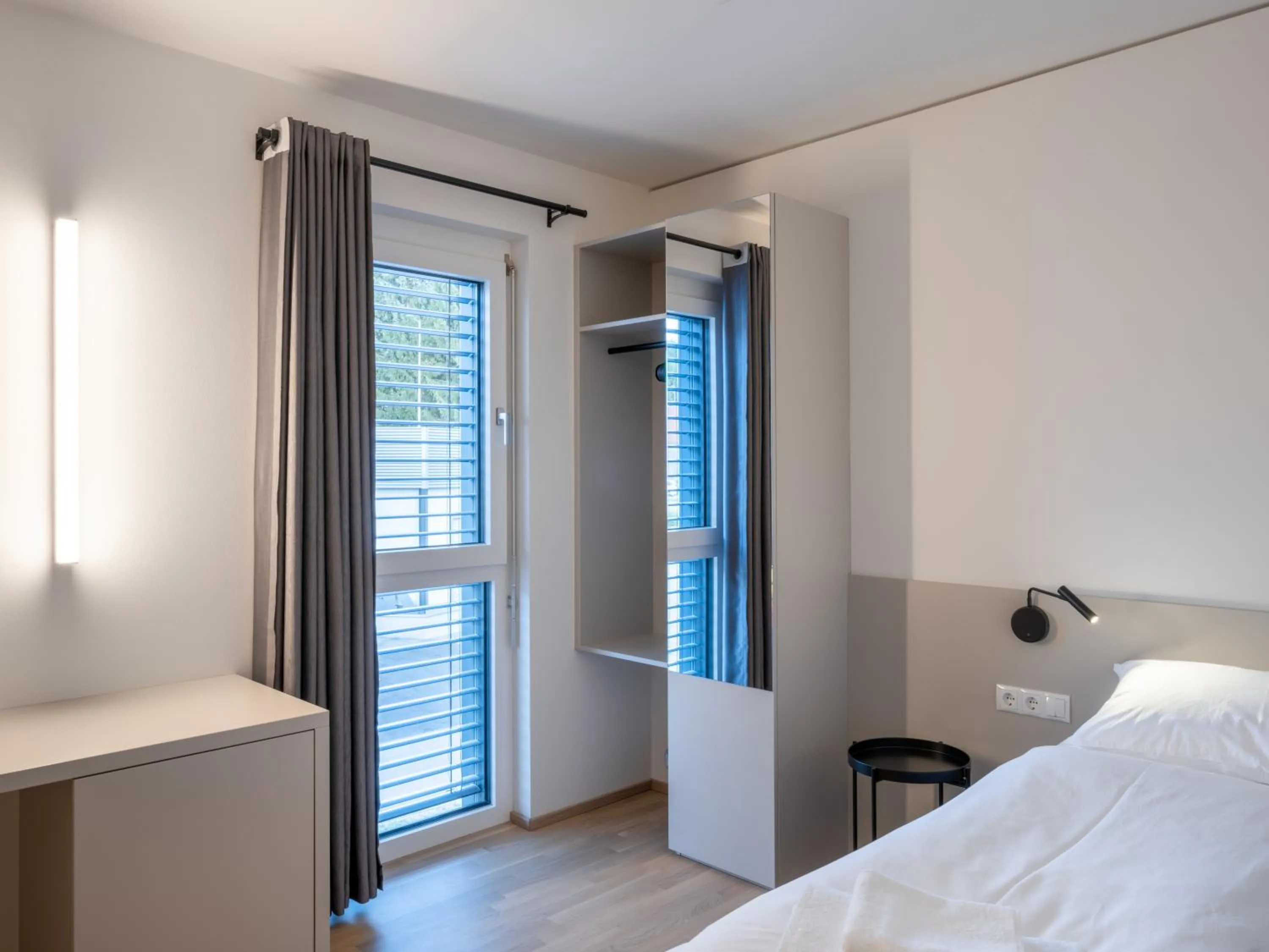 Bed in Hotel AT HOME - late arrival self check in