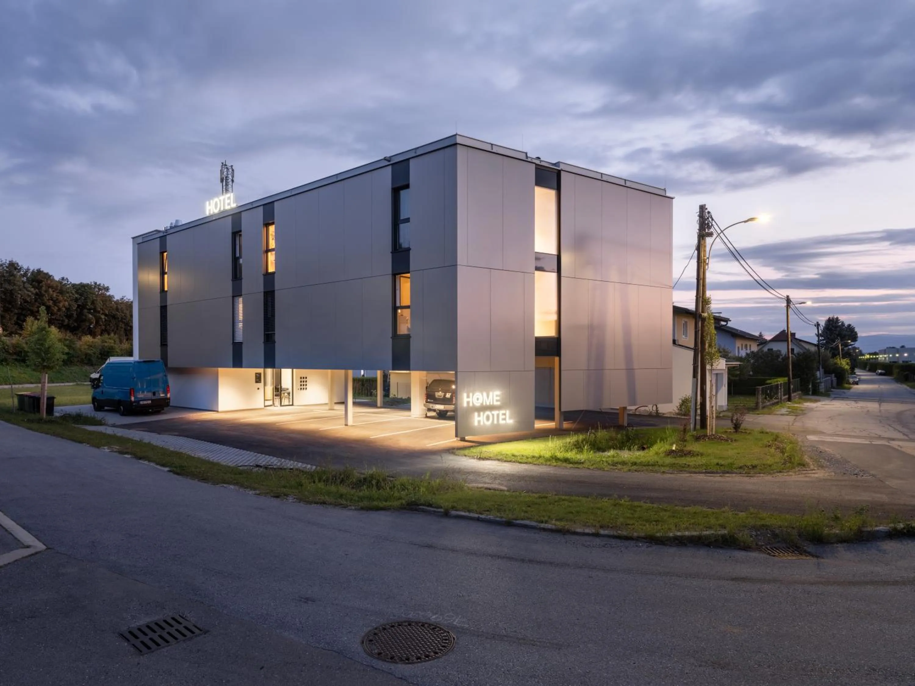 Hotel AT HOME - late arrival self check in