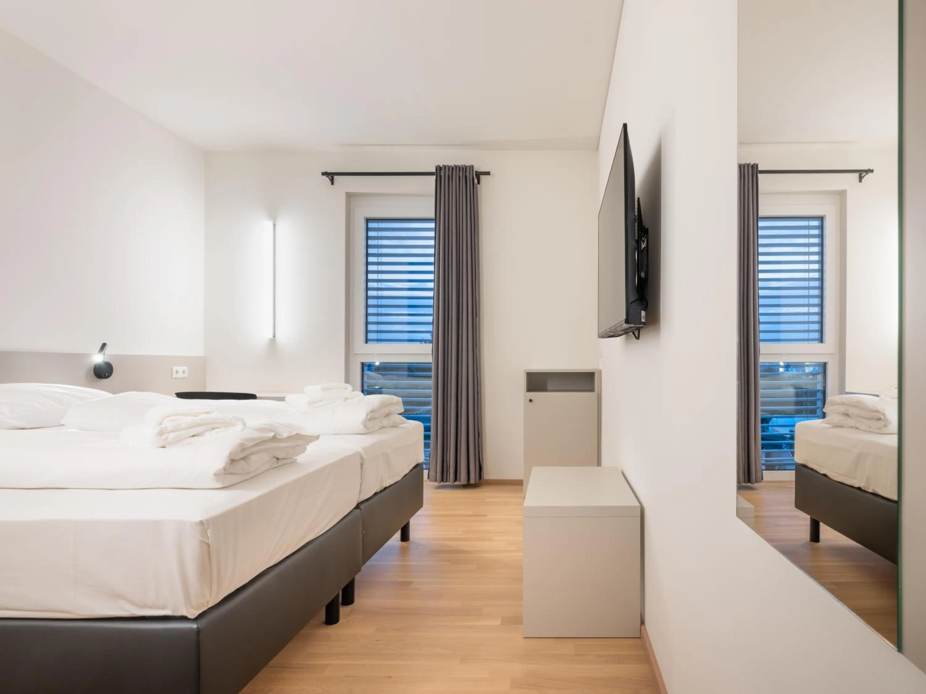 Bed in Hotel AT HOME - late arrival self check in