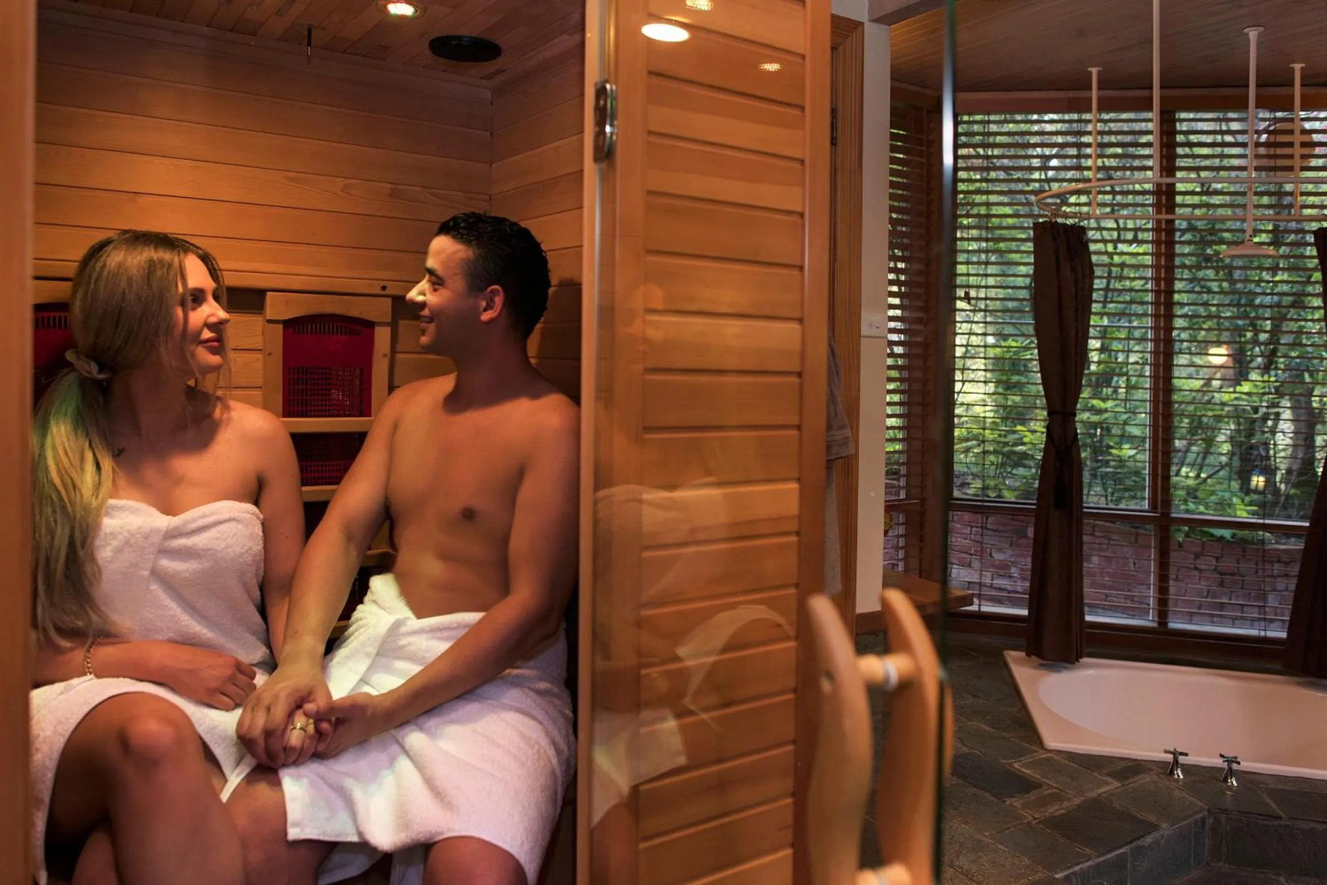 Sauna in Linden Gardens Rainforest Retreat