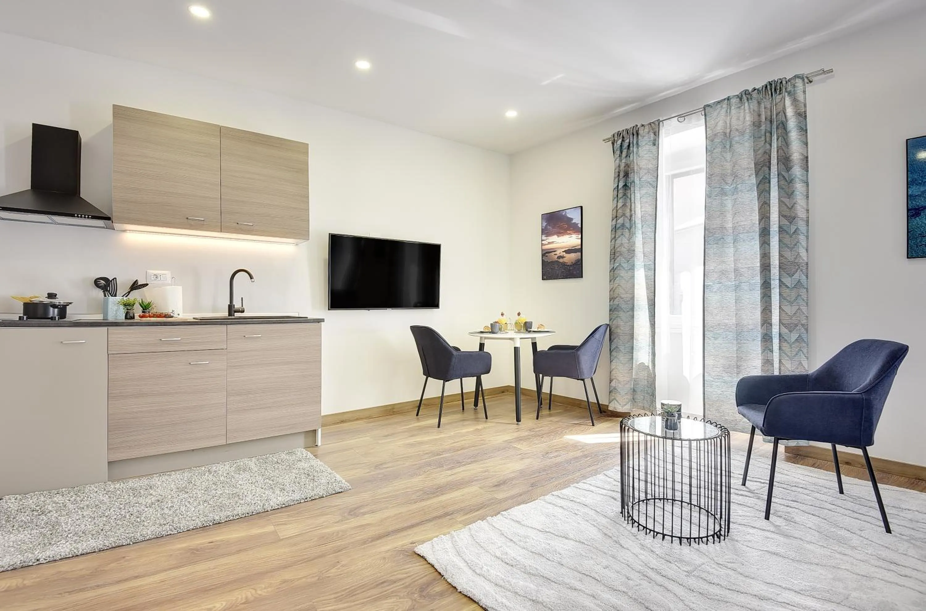 Kitchen or kitchenette in D&A Central Luxury Apartments with FREE Parking