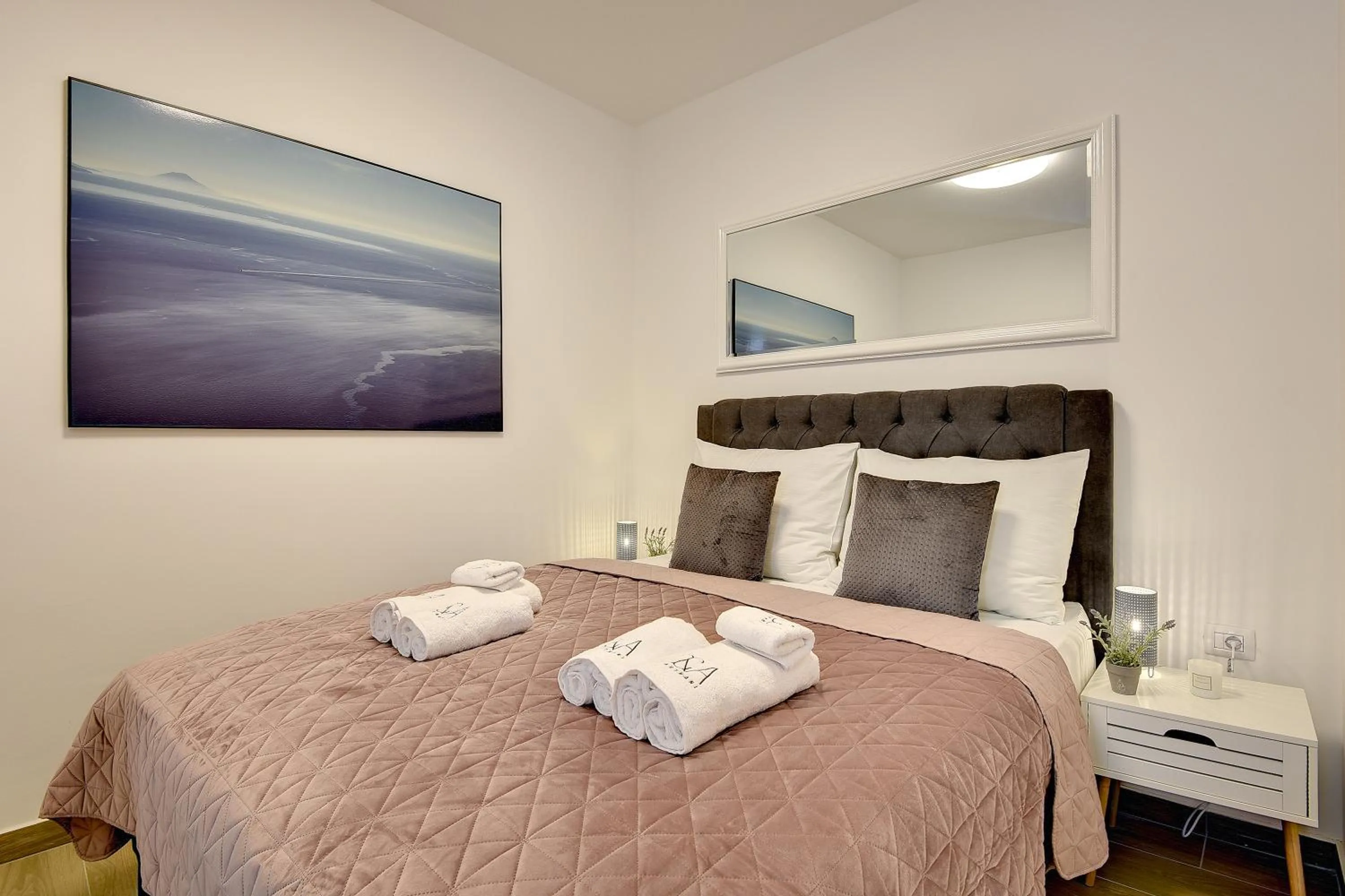 Bed in D&A Central Luxury Apartments with FREE Parking