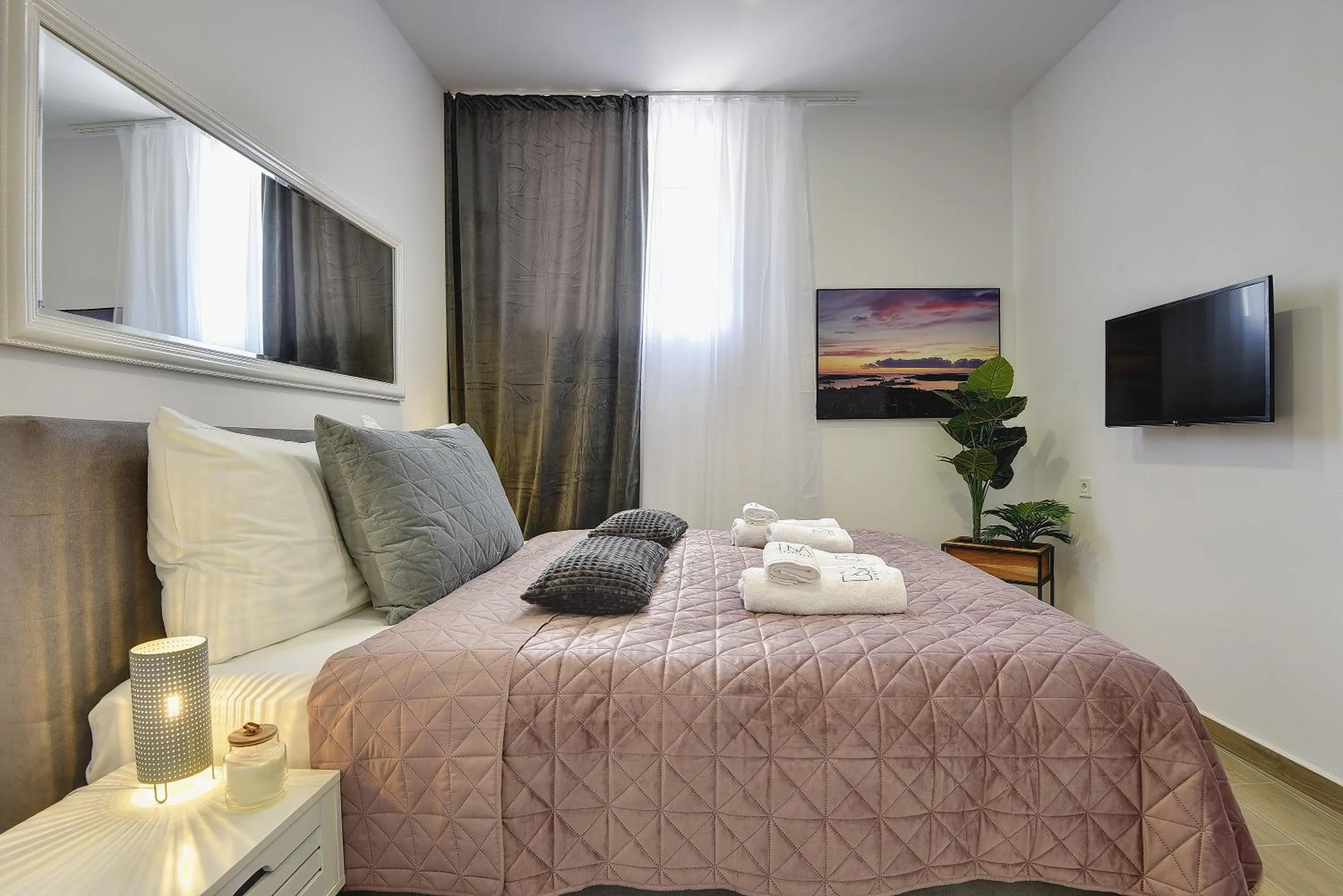 Bedroom, Bed in D&A Central Luxury Apartments with FREE Parking