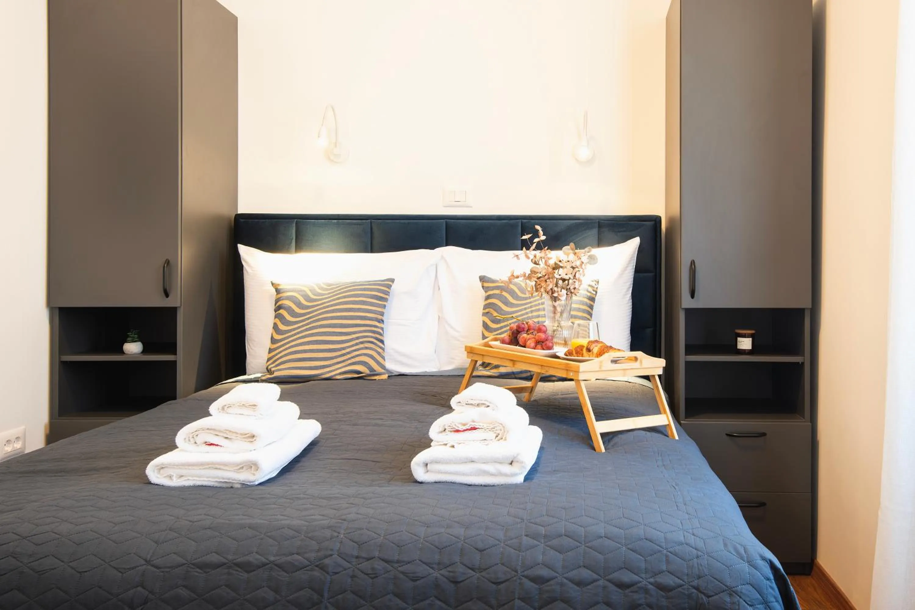 Bed in D&A Central Luxury Apartments with FREE Parking