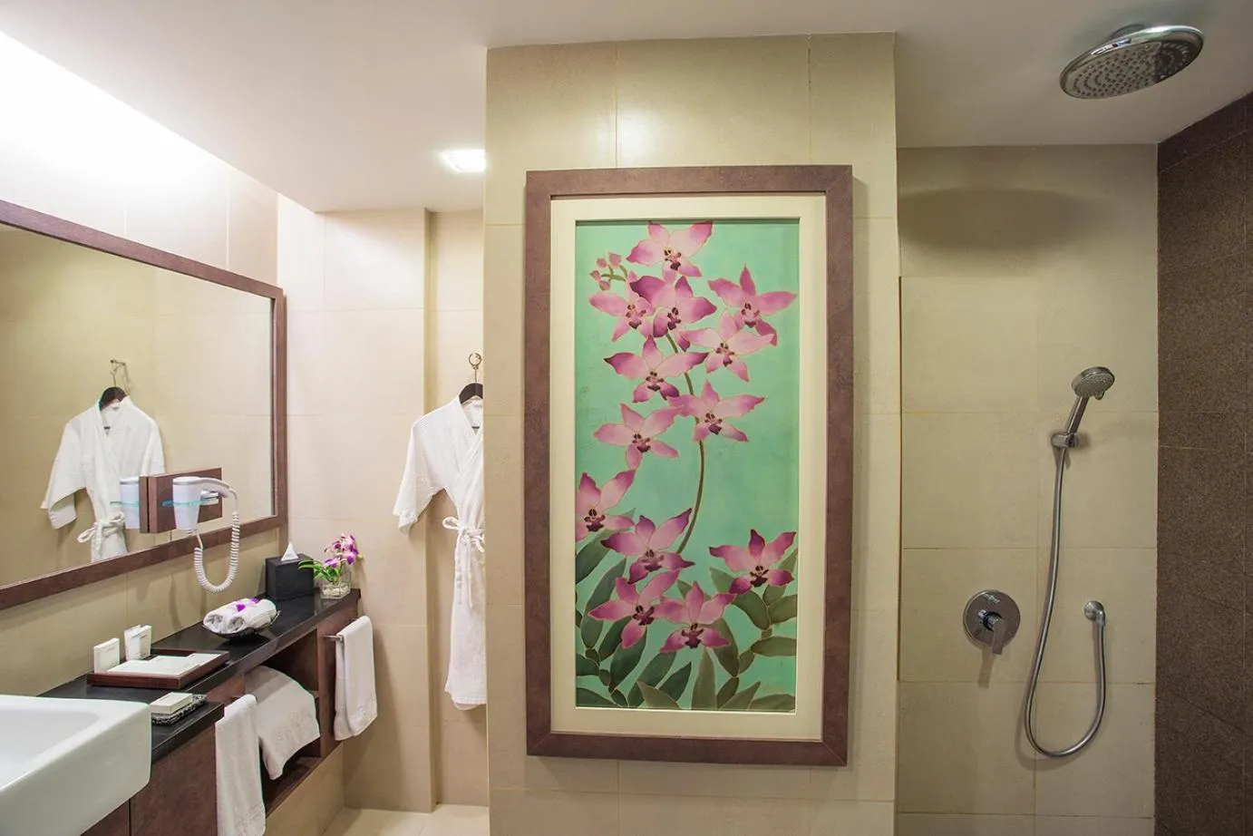 Bathroom in Eastparc Hotel Yogyakarta