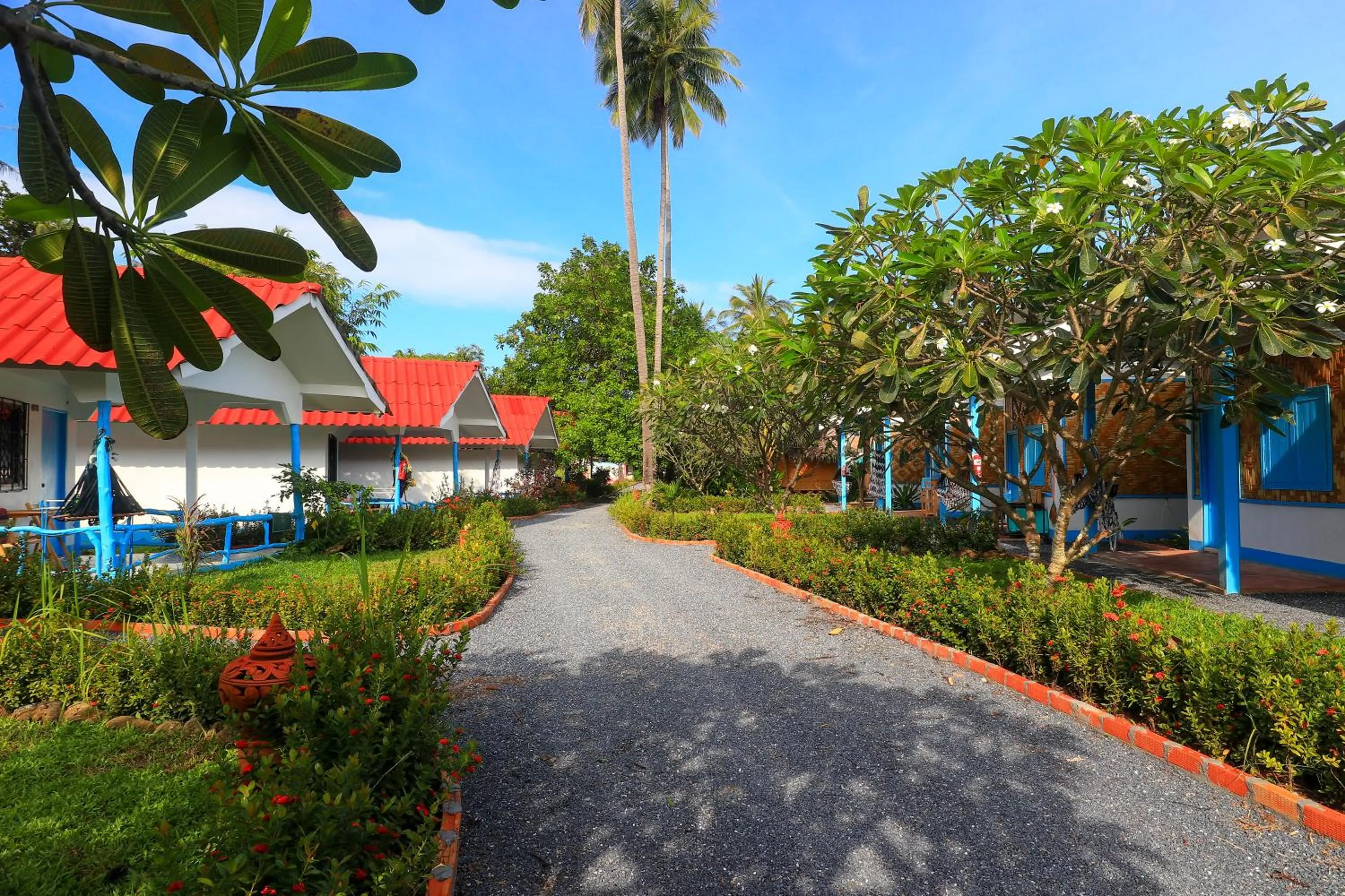 Garden in Isara Lanta Beach Resort