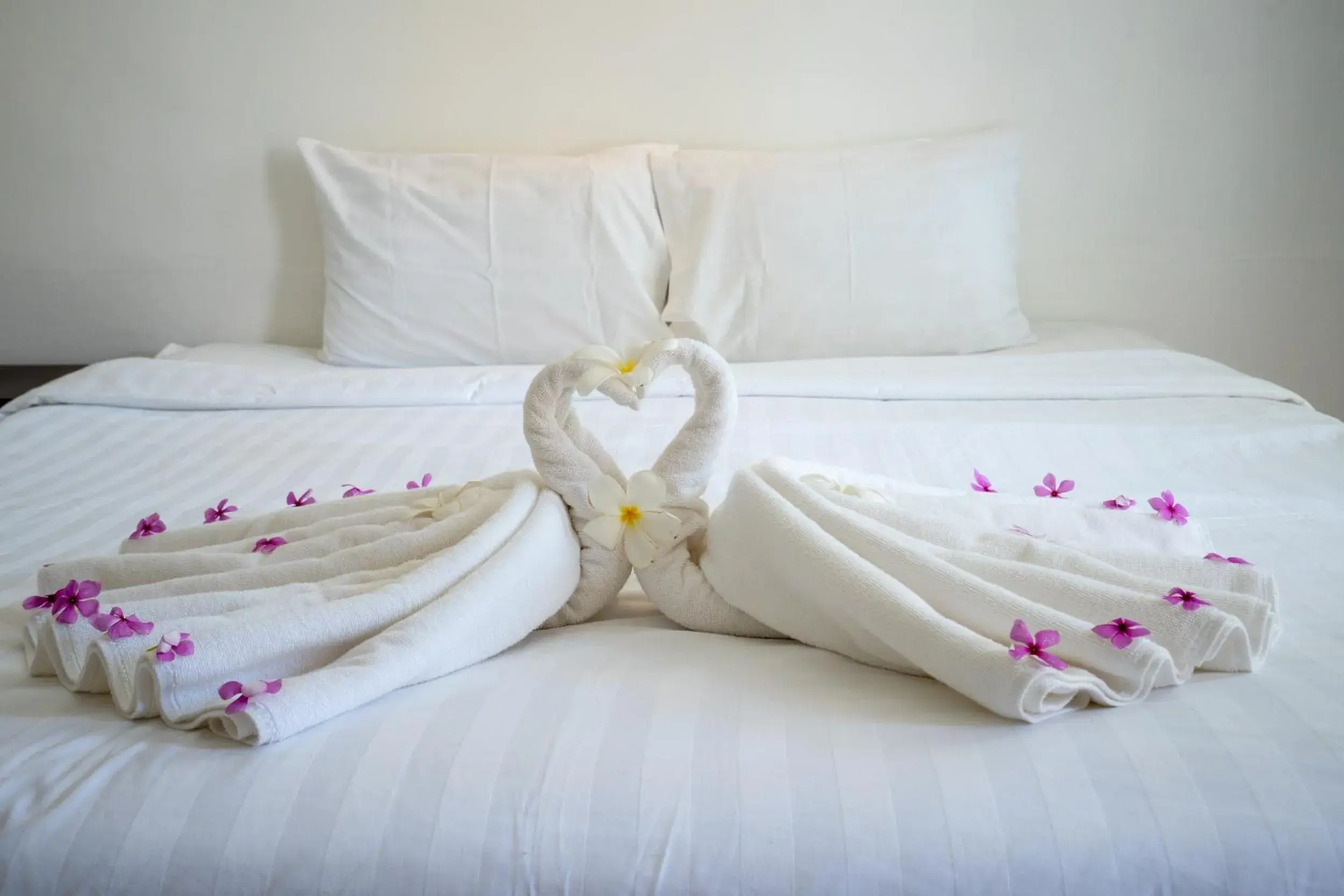 Standard Bungalow in Isara Lanta Beach Resort Standard Bungalow in Isara Lanta Beach Resort